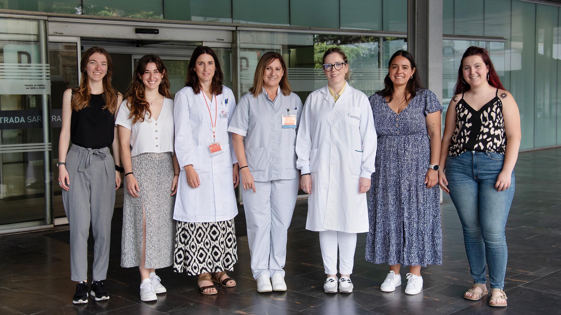 De izda. a dcha.: Zuriñe Muneta y Clara Ferrández (Ysium), Amaya Mañeru y Ana Mateo (HUN), Beatriz Pérez (Navarrabiomed), Camila Villa y Alicia Cabezudo (Ysium)