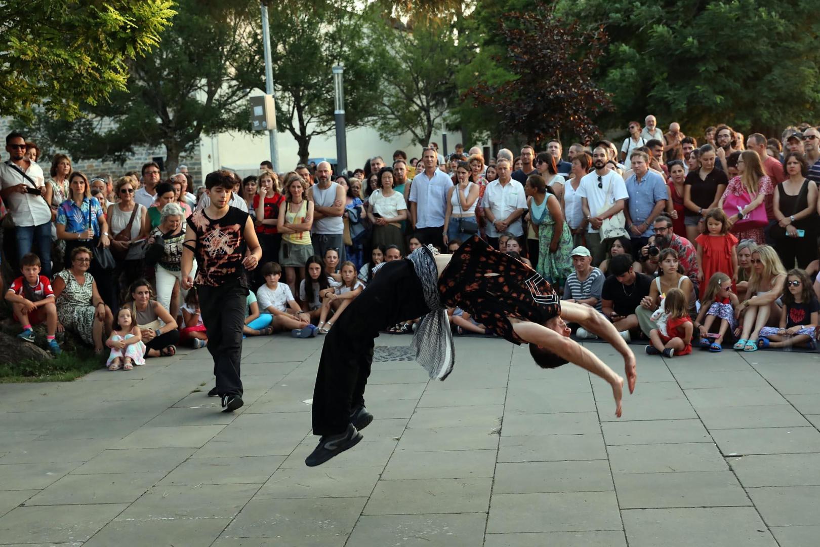 Exhibición del equipo de parkour