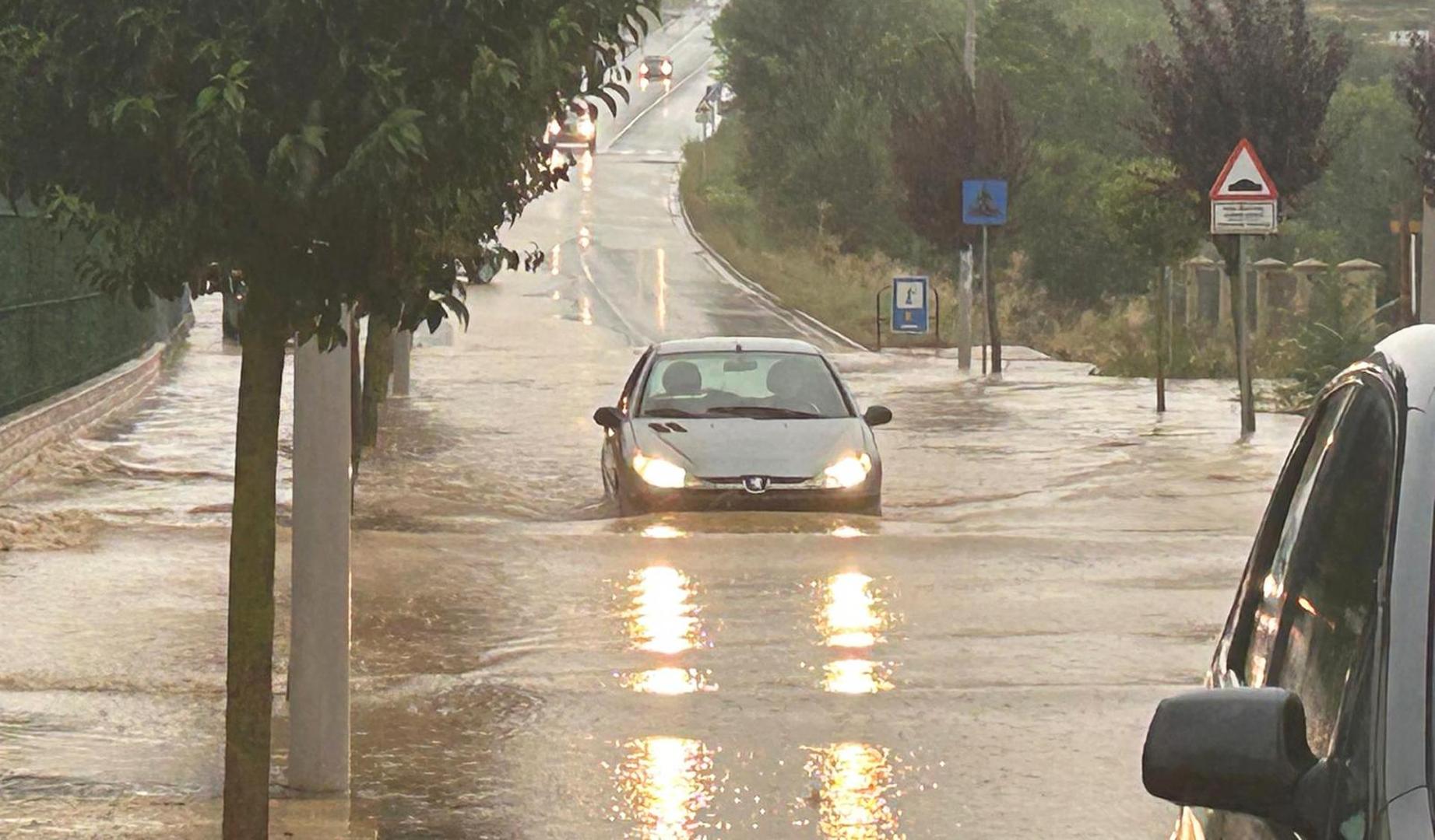 Vídeo con las balsas de agua en Ayegui tras la tormenta