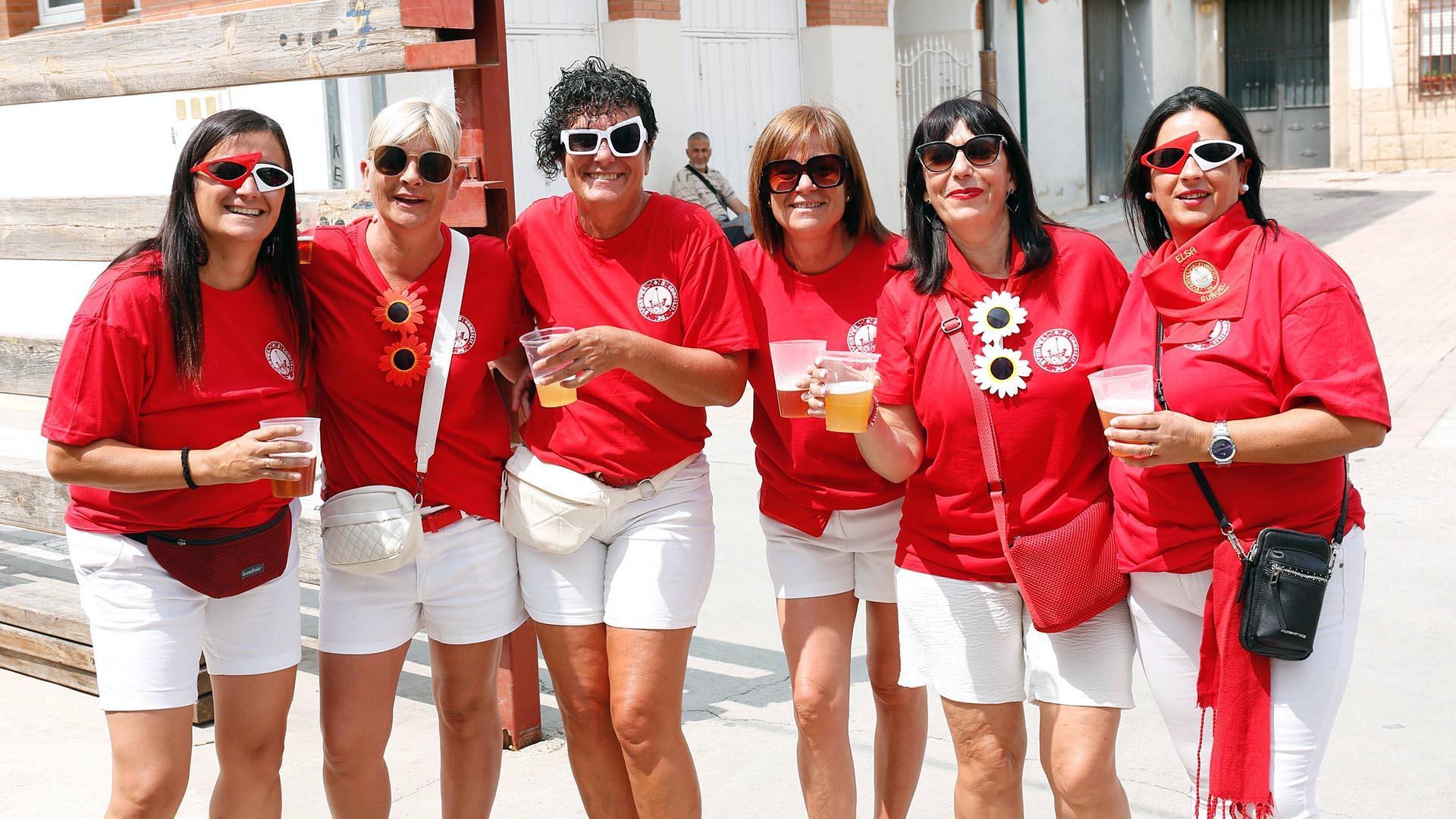 Fotos de la celebración del Día de la Mujer en fiestas de Buñuel. /