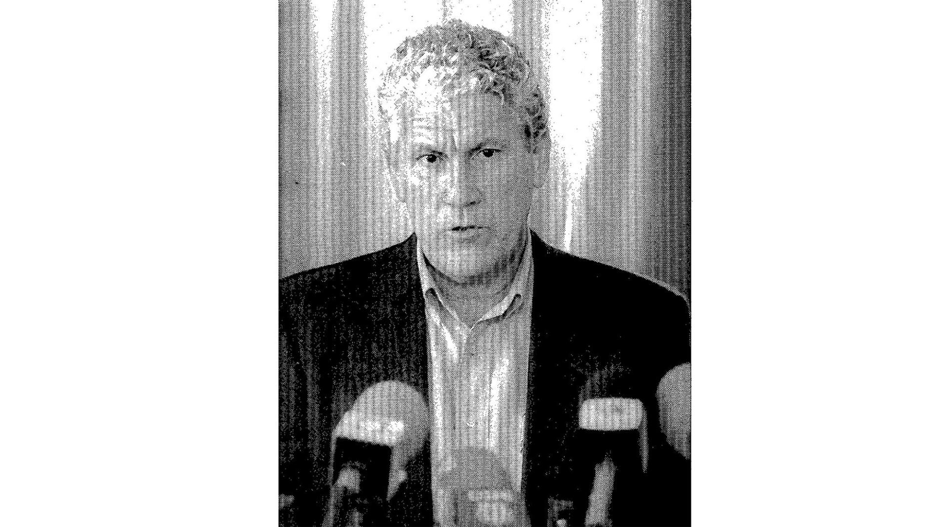 Paquito fue presentado como entrenador de Osasuna el 22 de mayo de 1995