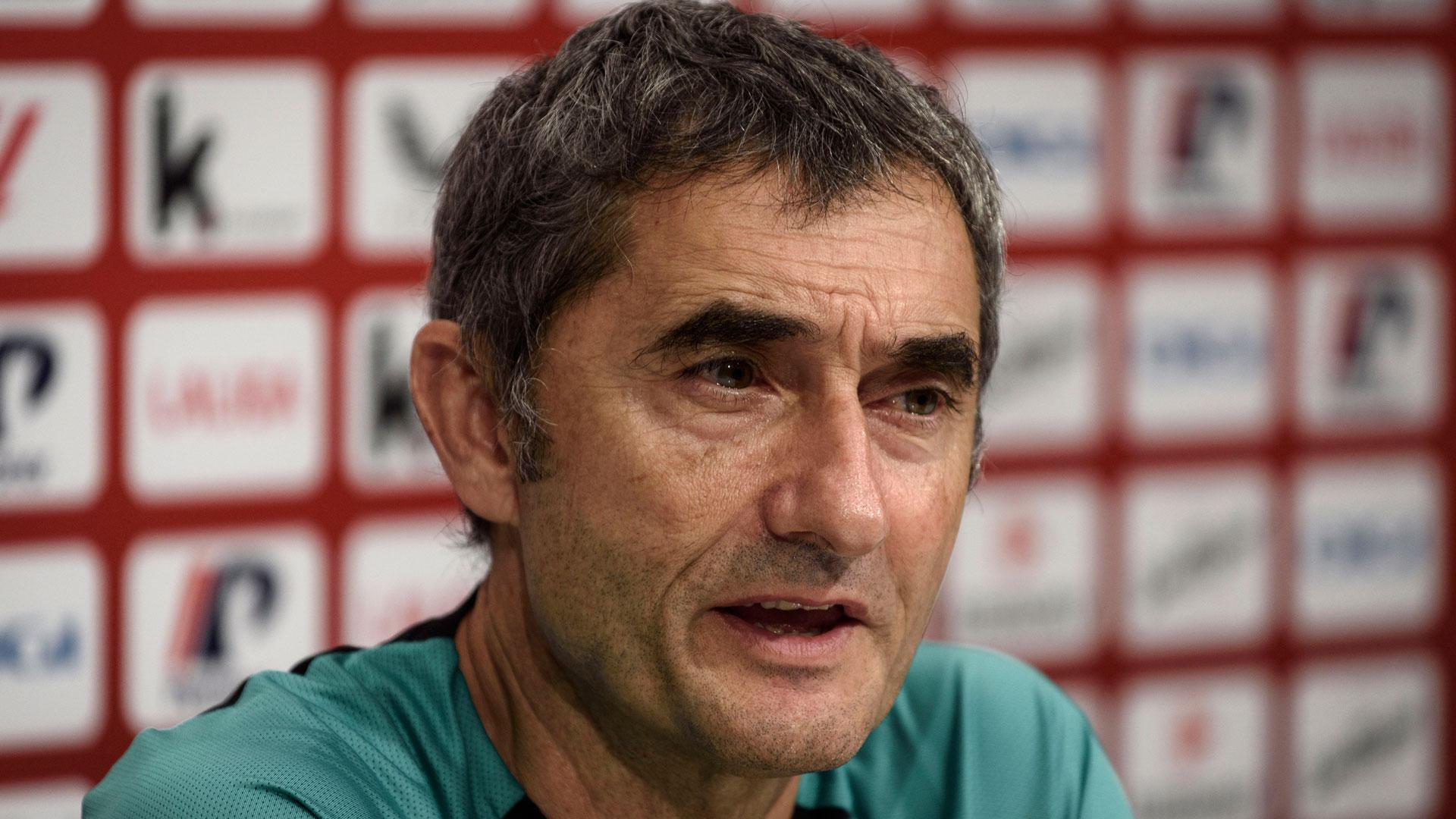 El entrenador del Athletic Club de Bilbao, Ernesto Valverde, durante la rueda de prensa que ha ofrecido este viernes en Lezama
