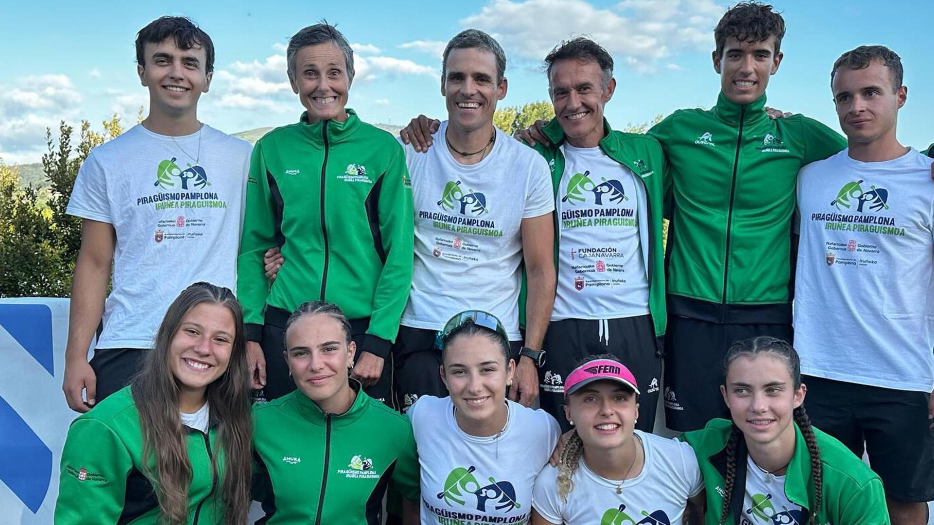 Miembros del Club Piragüismo Pamplona