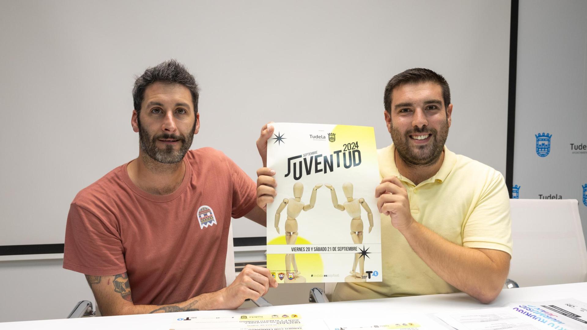 Iñaki Marín -Peñas-, a la izda.; y el edil de Juventud, Martín López