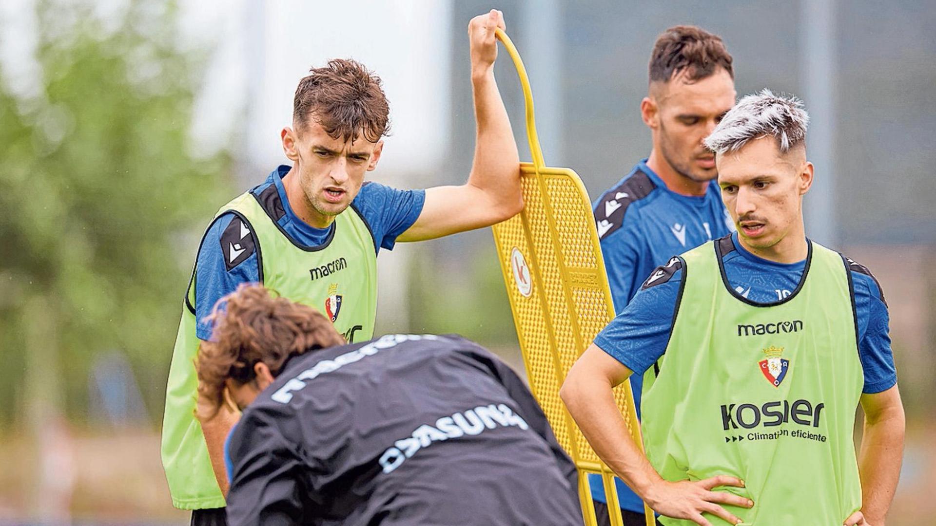 Aimar Oroz y Bryan Zaragoza, en la sesión de este miércoles