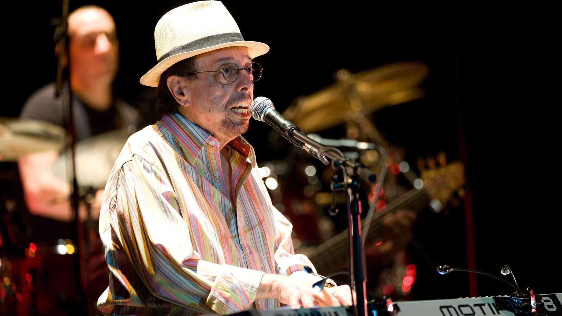 El músico y compositor brasileño Sérgio Mendes
