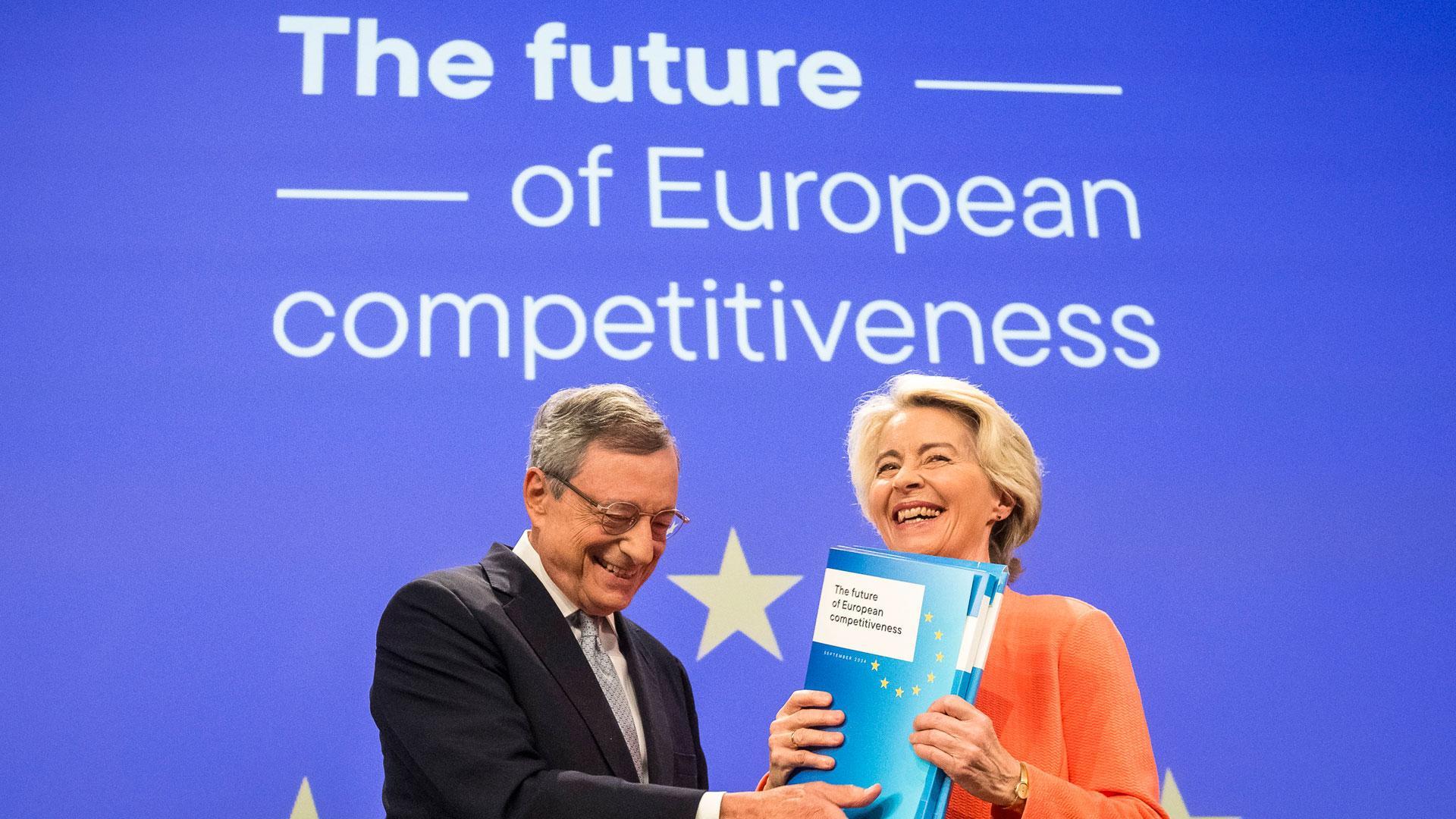 El expresidente del Banco Central Europeo (BCE), Mario Draghi, que presentó el documento junto a la presidenta de la Comisión Europea, Ursula von der Leyen, propone emitir deuda común para financiar ciertos proyectos de innovación
