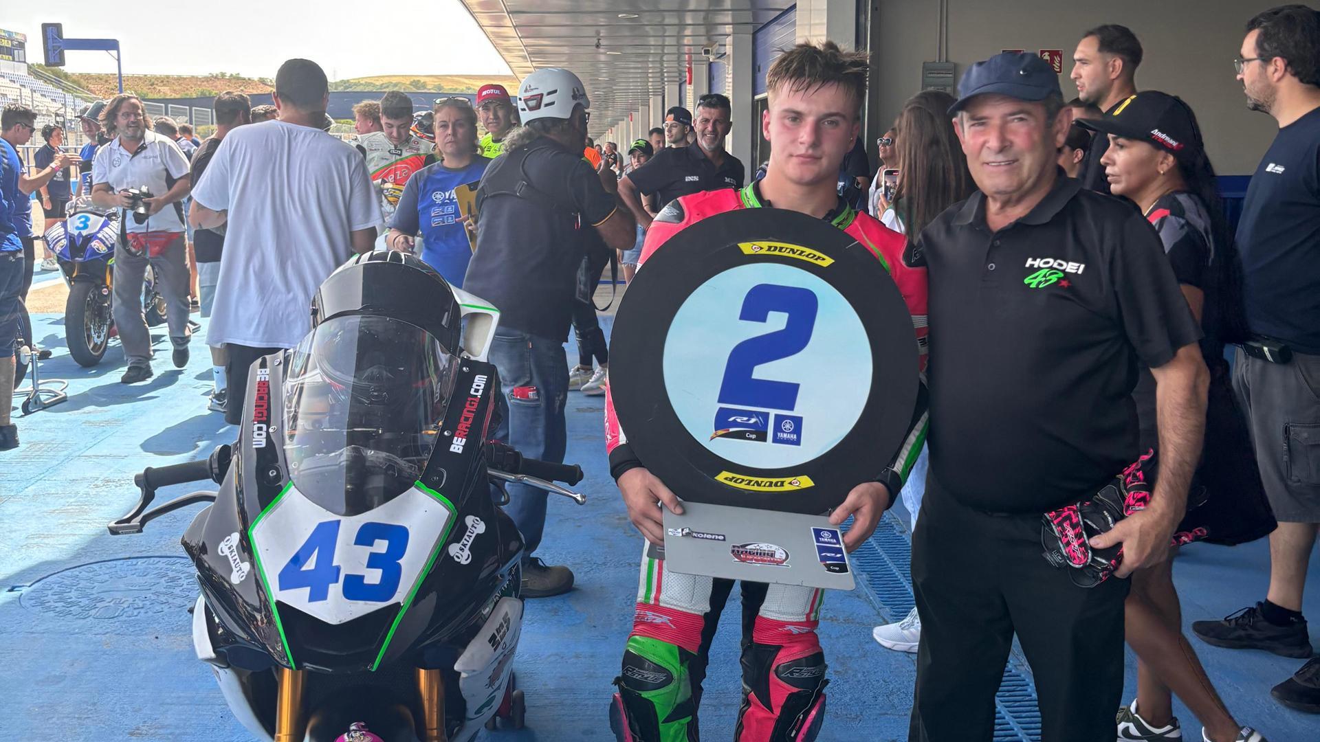 El navarro Hodei Martínez se sobrepone a una dura caída para acabar segundo en Jerez