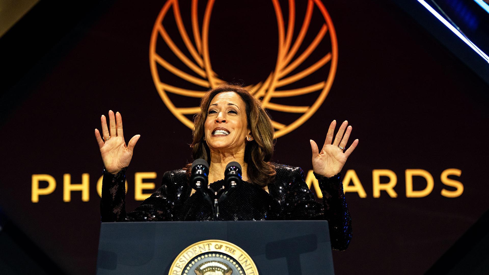 La candidata republicana Kamala Harris durante su discurso en el acto de la Fundación del Caucus Negro del Congreso celebrado en Washington