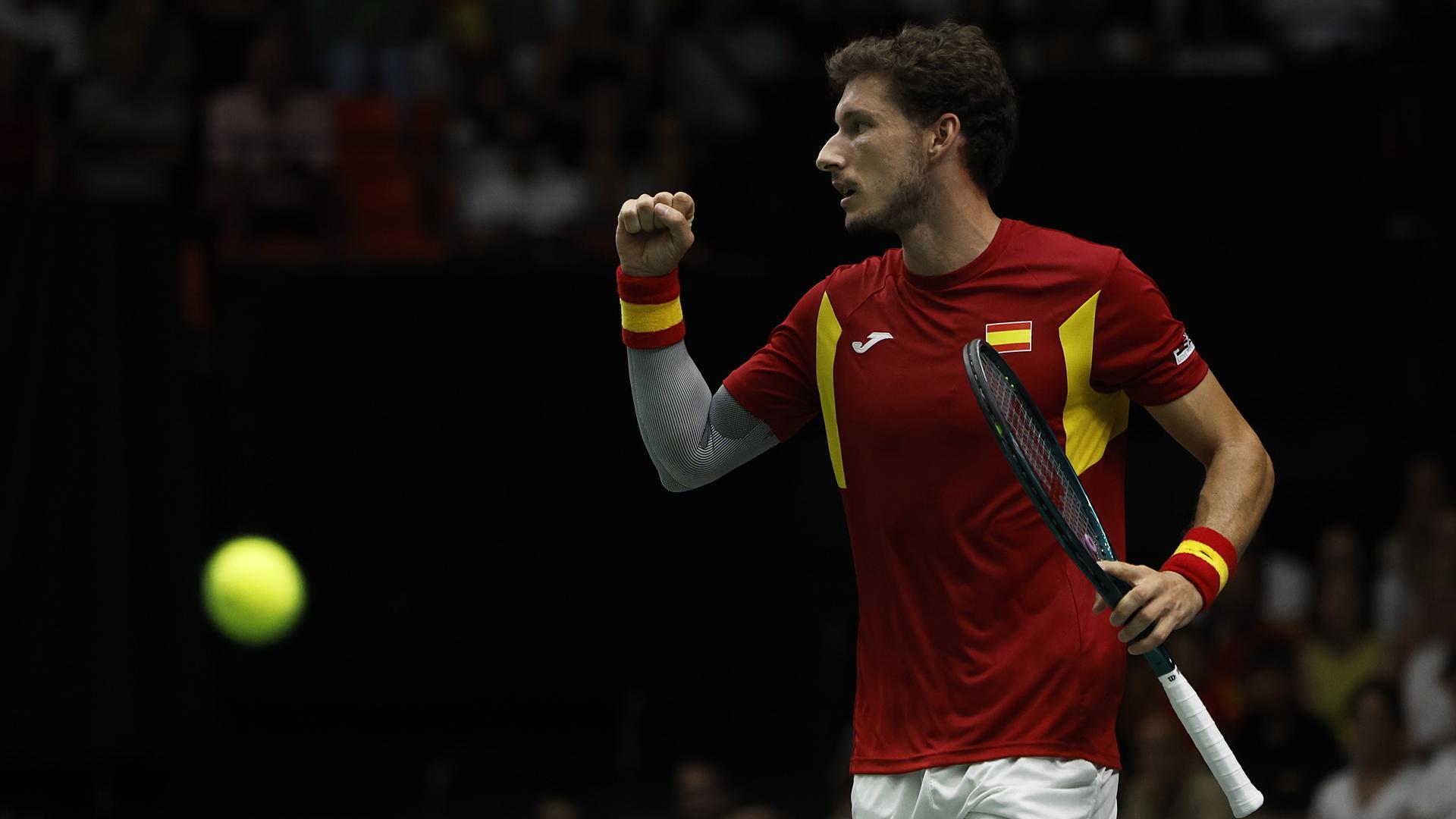 El español Pablo Carreñoi celebra un punto en la remontada contra el australiano Jordan Thompson en el choque de la Davis disputado en Valencia