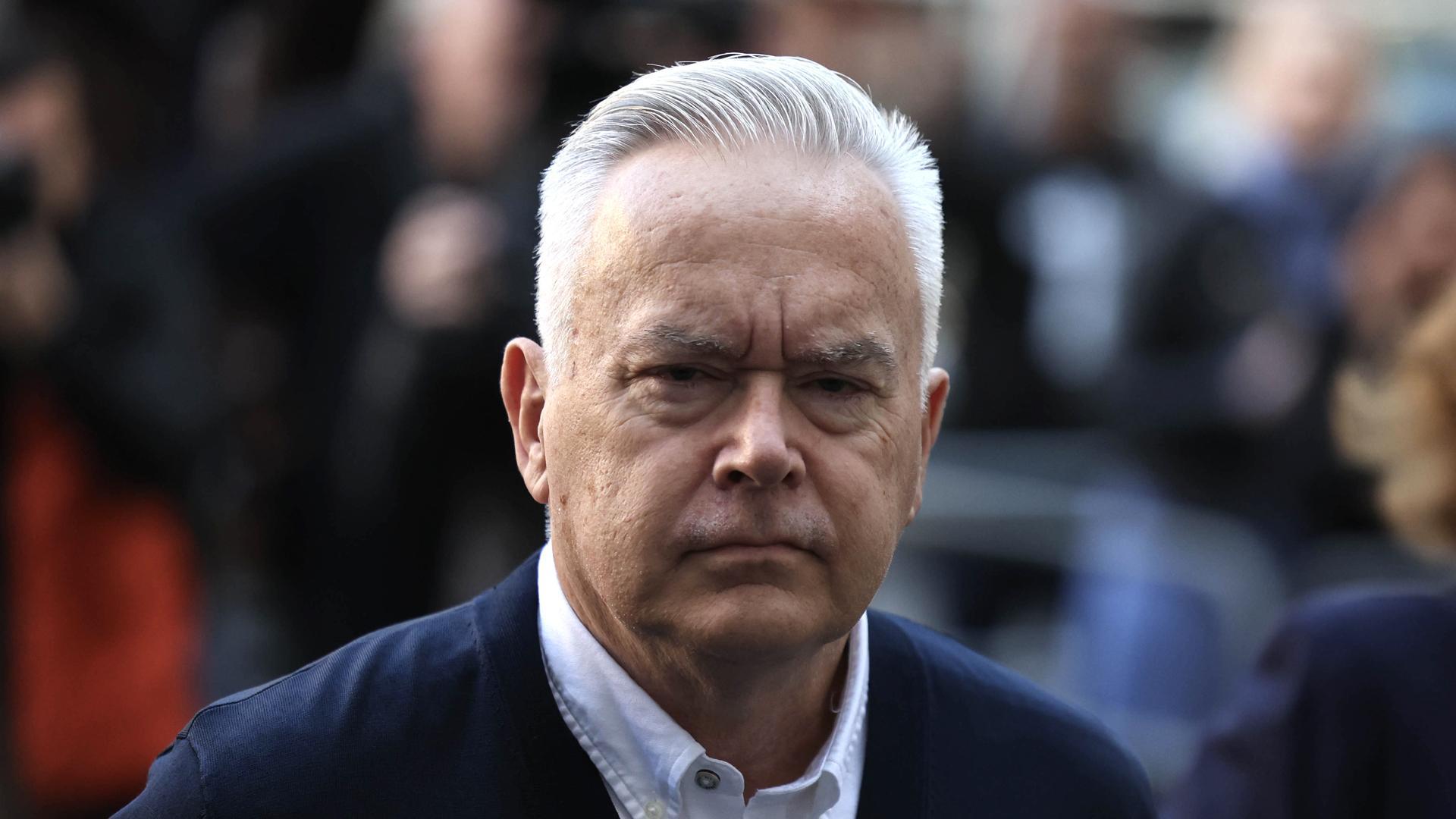 Huw Edwards, a su llegada a los juzgados