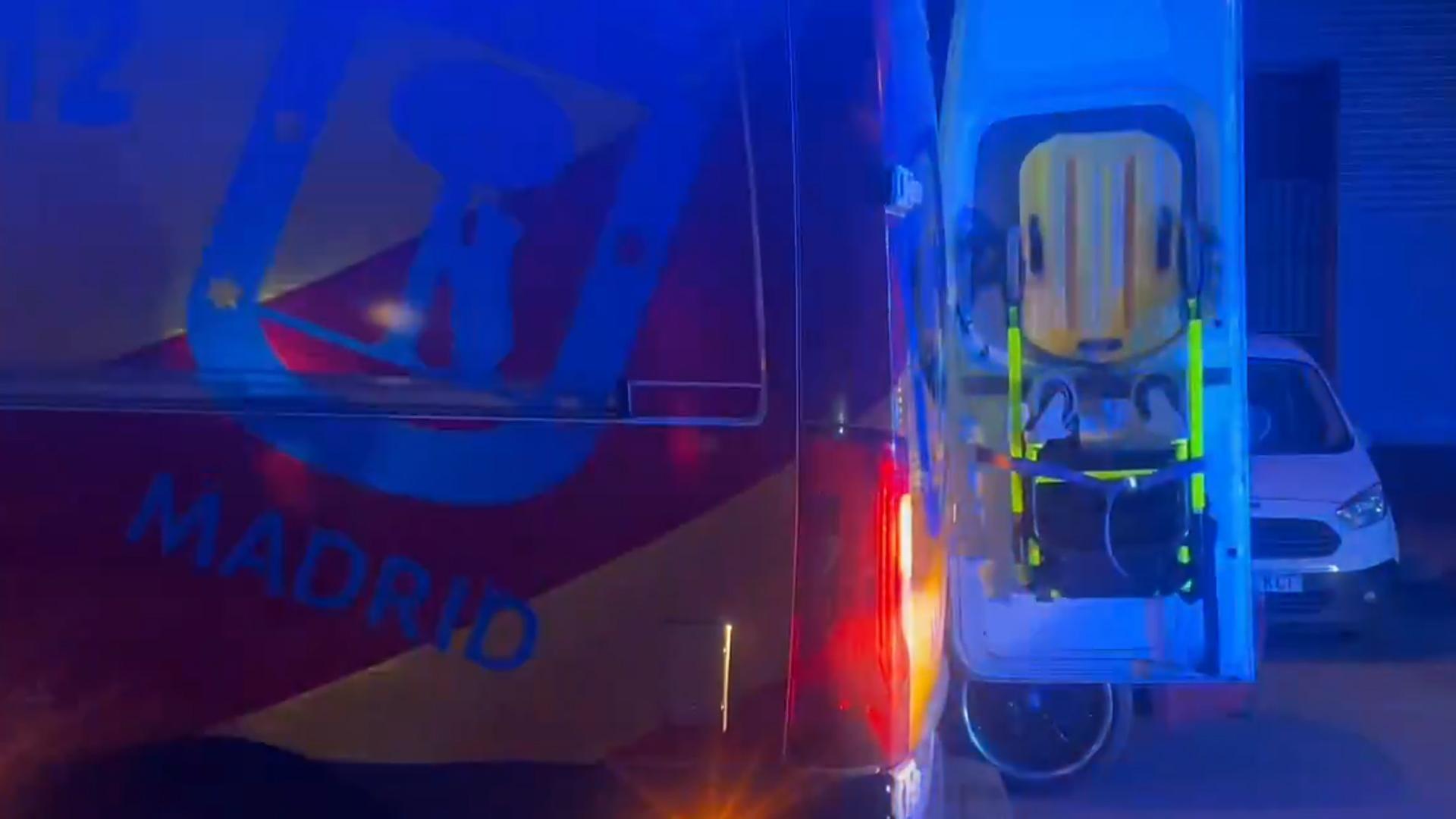Ambulancia del Samur de Madrid en el lugar de los hechos