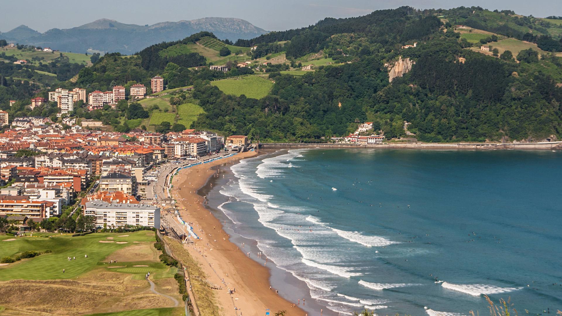 Vista de la playa de Zarautz

A: 123RF BANCO DE IMAGENES
F: 07-04-2016
L: ZARAUTZ
T: PANORAMICA DE ZARAUTZ Y GUETARIA CON LA VISTA DEL MAR Y LA PLAYA
P: -