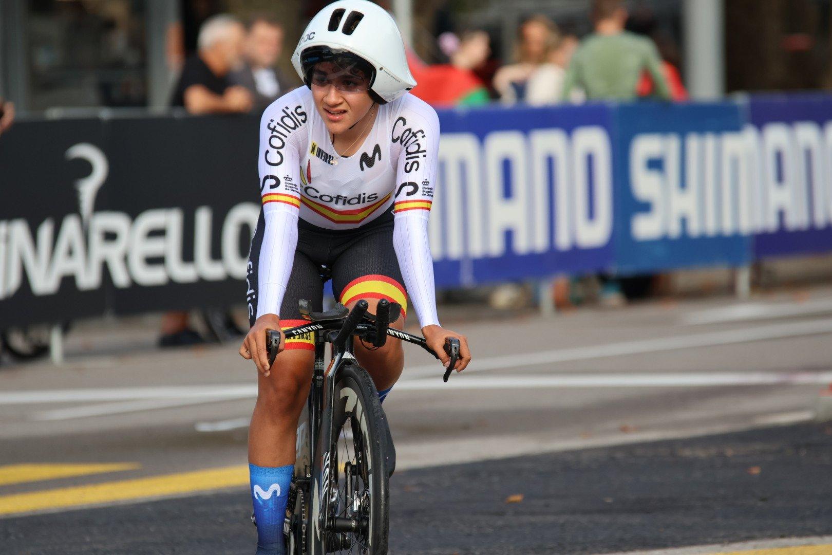 Paula Ostiz, justo después de terminar la crono.