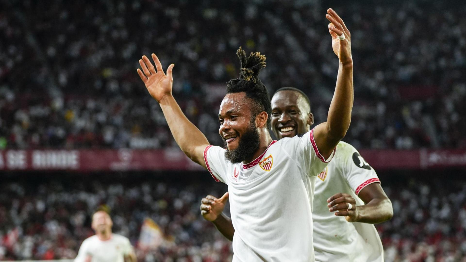 Chidera Ejuke celebra el segundo gol del Sevilla al Valladolid