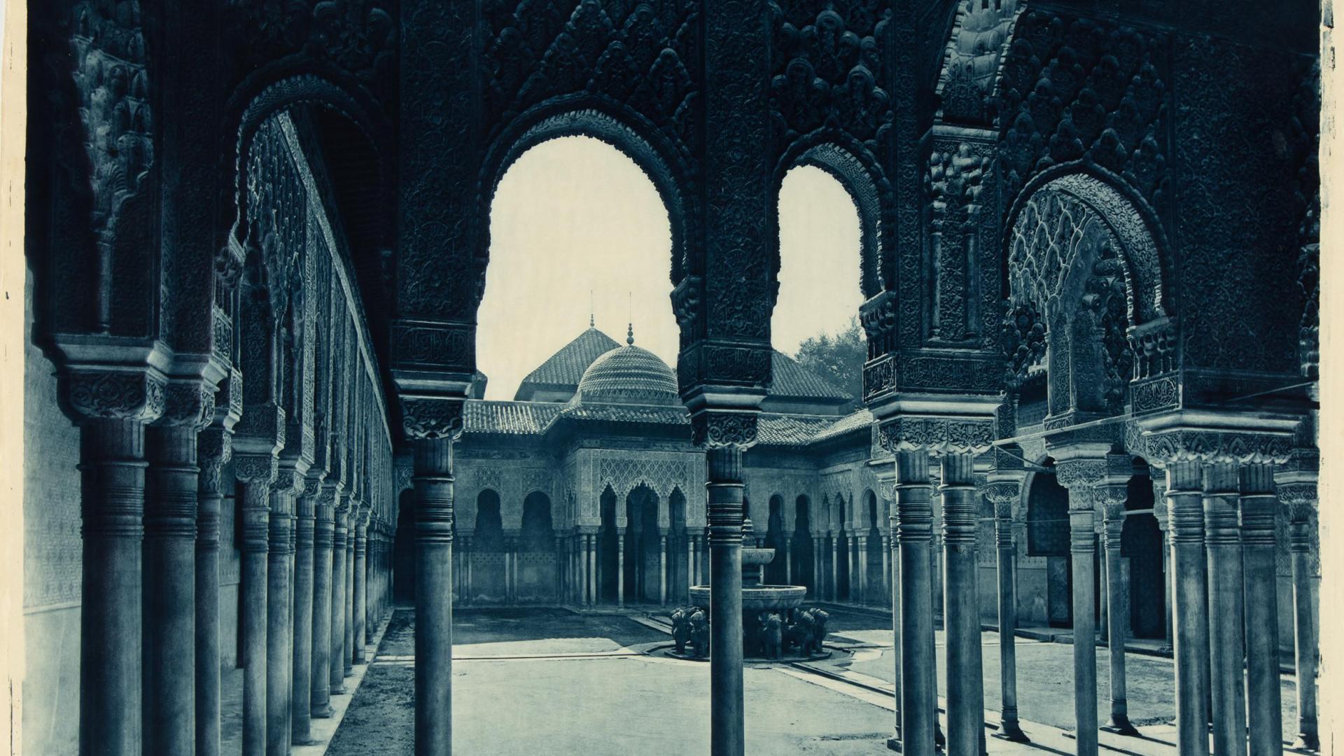 'Alhambra. Patio y fuente de los leones'