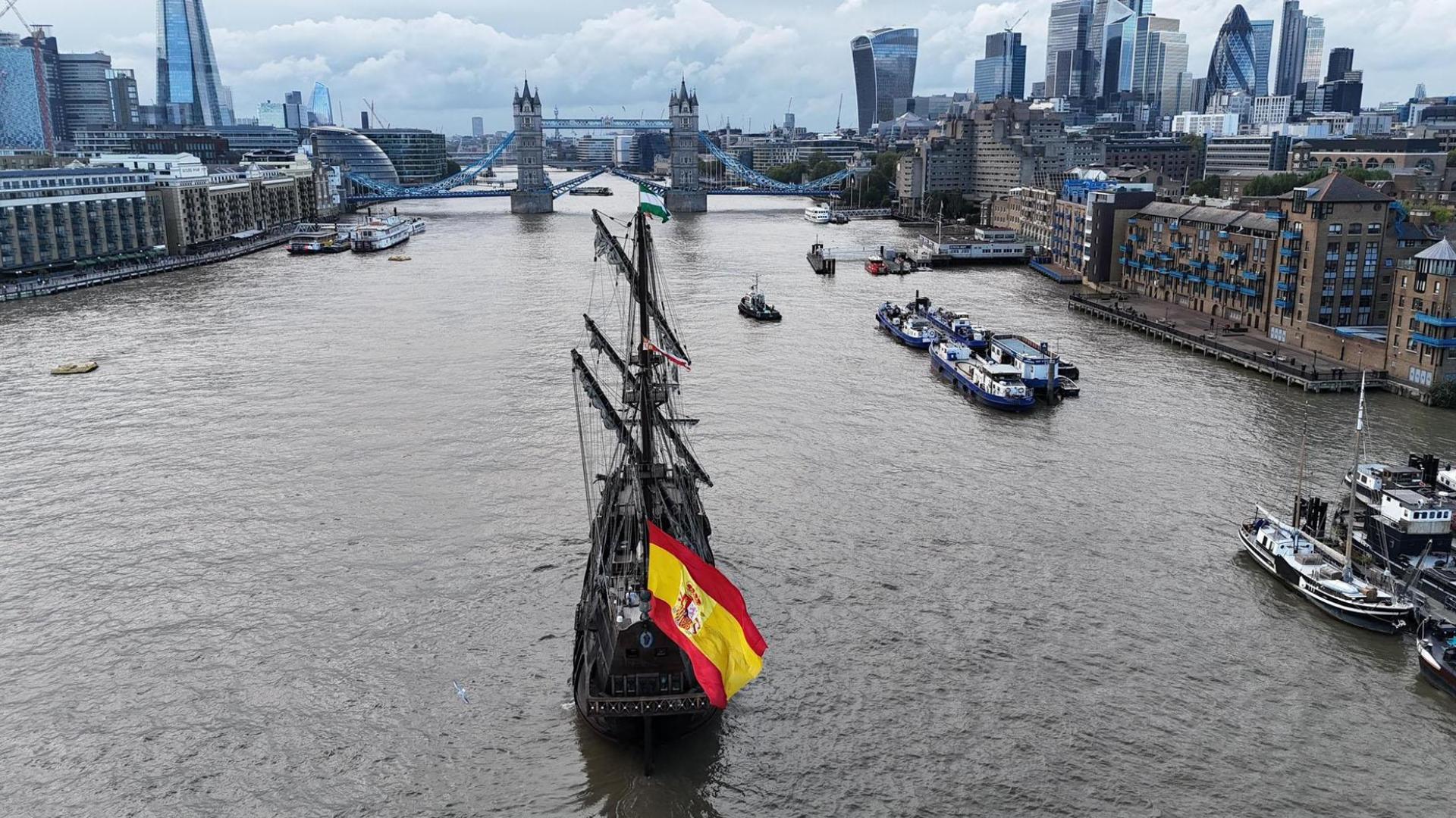 El galeón Andalucía, en Londres