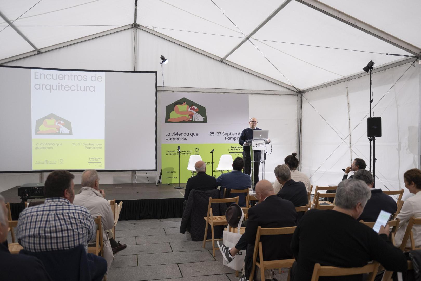 Patxi Mangado inaugura las sesiones de la tarde, este miércoles, en la carpa de Carlos III