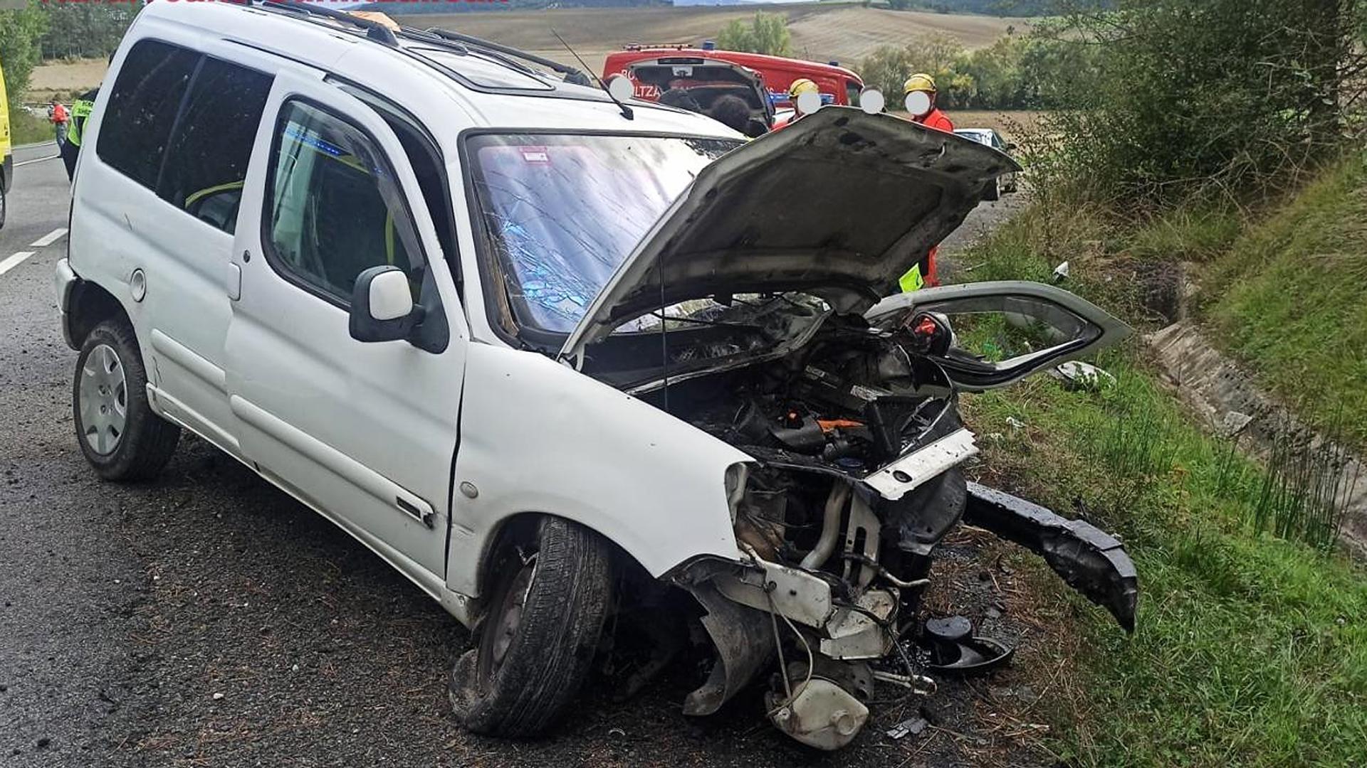 Uno de los vehículos implicados en el accidente de Uroz