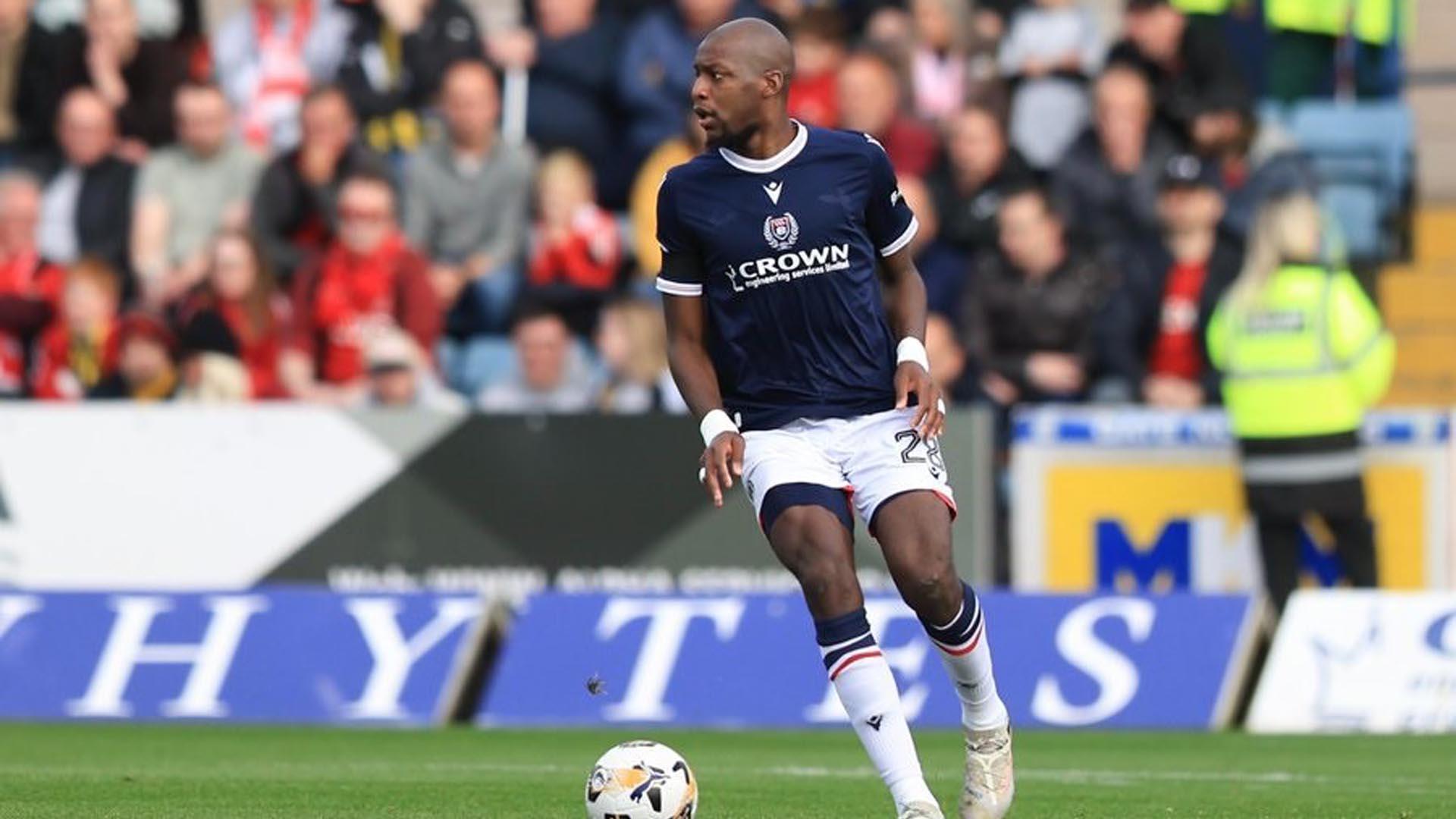El centrocampista del Dundee Mo Sylla

REMITIDA / HANDOUT por DUNDEE FC

Fotografía remitida a medios de comunicación exclusivamente para ilustrar la noticia a la que hace referencia la imagen, y citando la procedencia de la imagen en la firma

29/09/2024