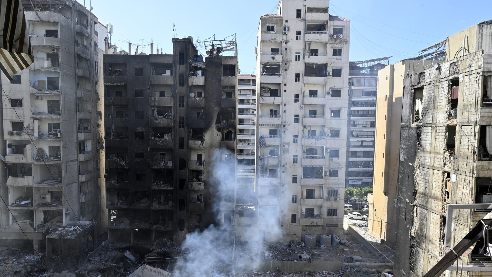 Edificio de Beirut afectado por los bombardeos israelíes