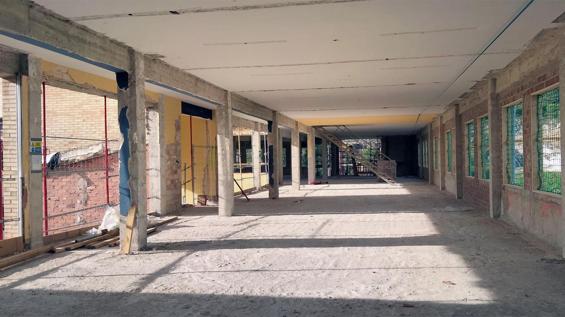 Obras de rehabilitación de la nueva residencia para personas mayores Urederra, situada en el edificio del antiguo albergue Oncineda