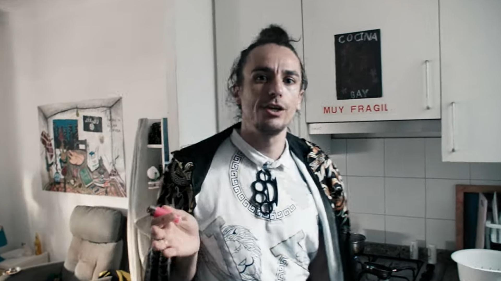 BenYart en una imagen del videoclip de 'Guerra Mundial'