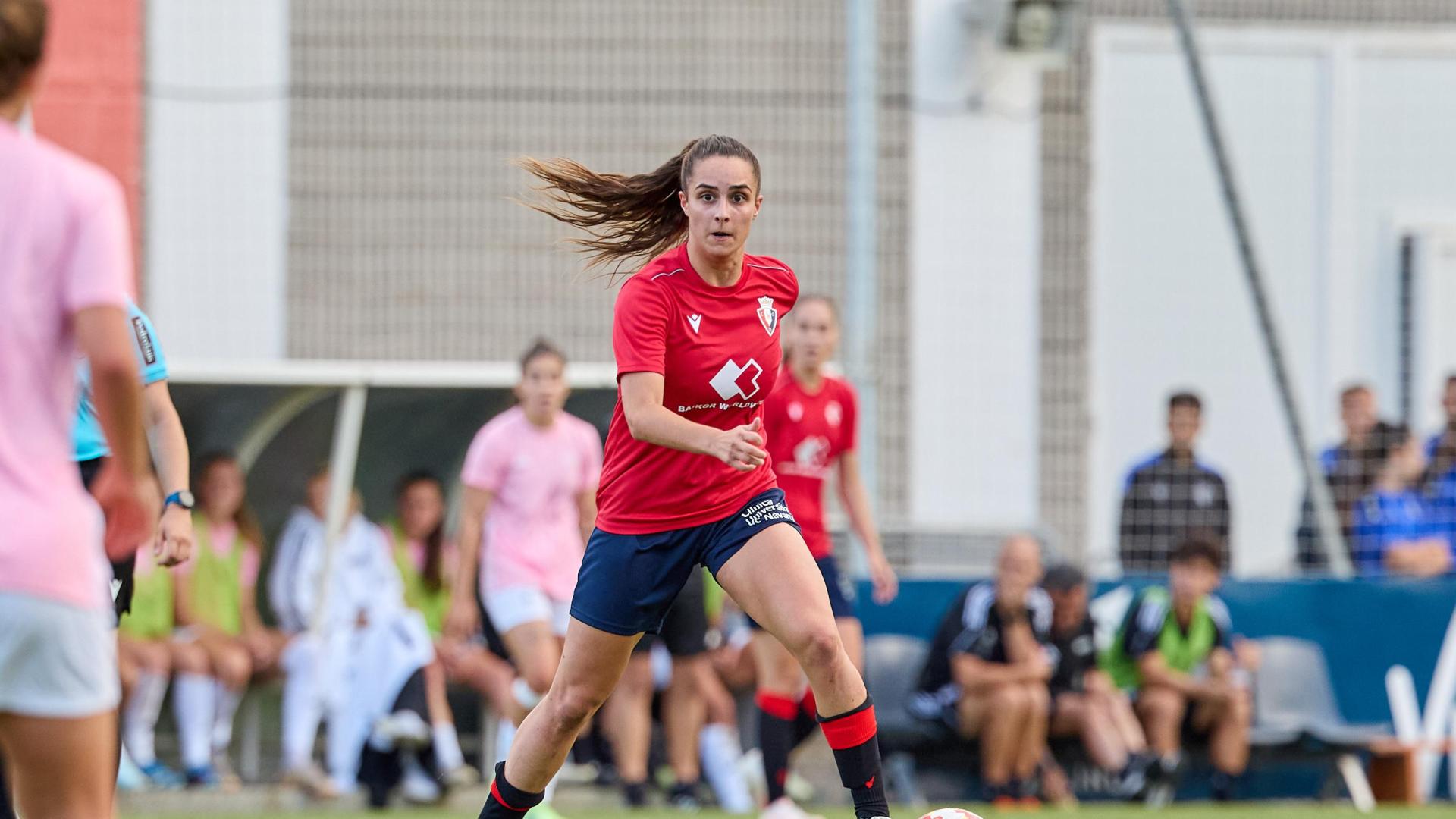 A: J.P. Urdíroz
F: 14-08-2024
P: 
L: Pamplona. Instalaciones del C.A. Osasuna en Tajonar.
T: Fútbol Femenino. Copa Sentimiento. Partido Osasuna Femenino vs Madrid CFF.