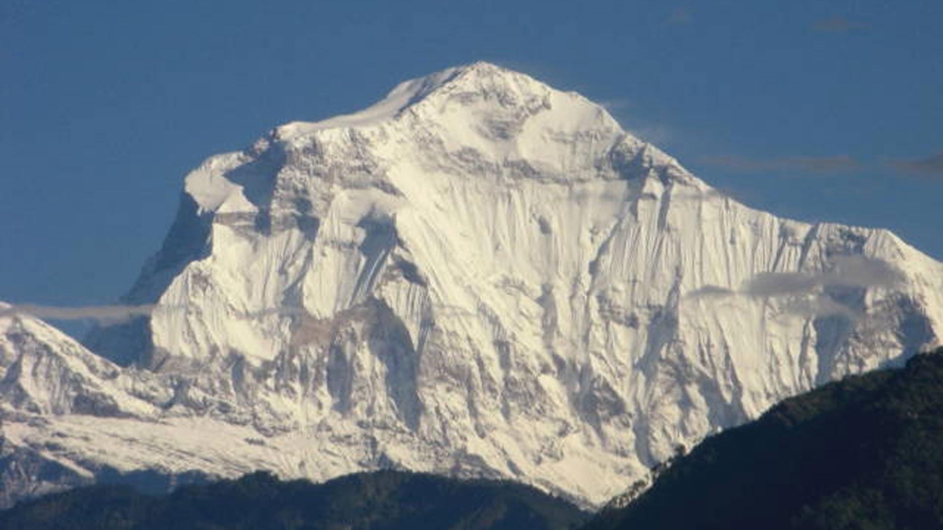 Una vista del Dhaulagiri nepalí