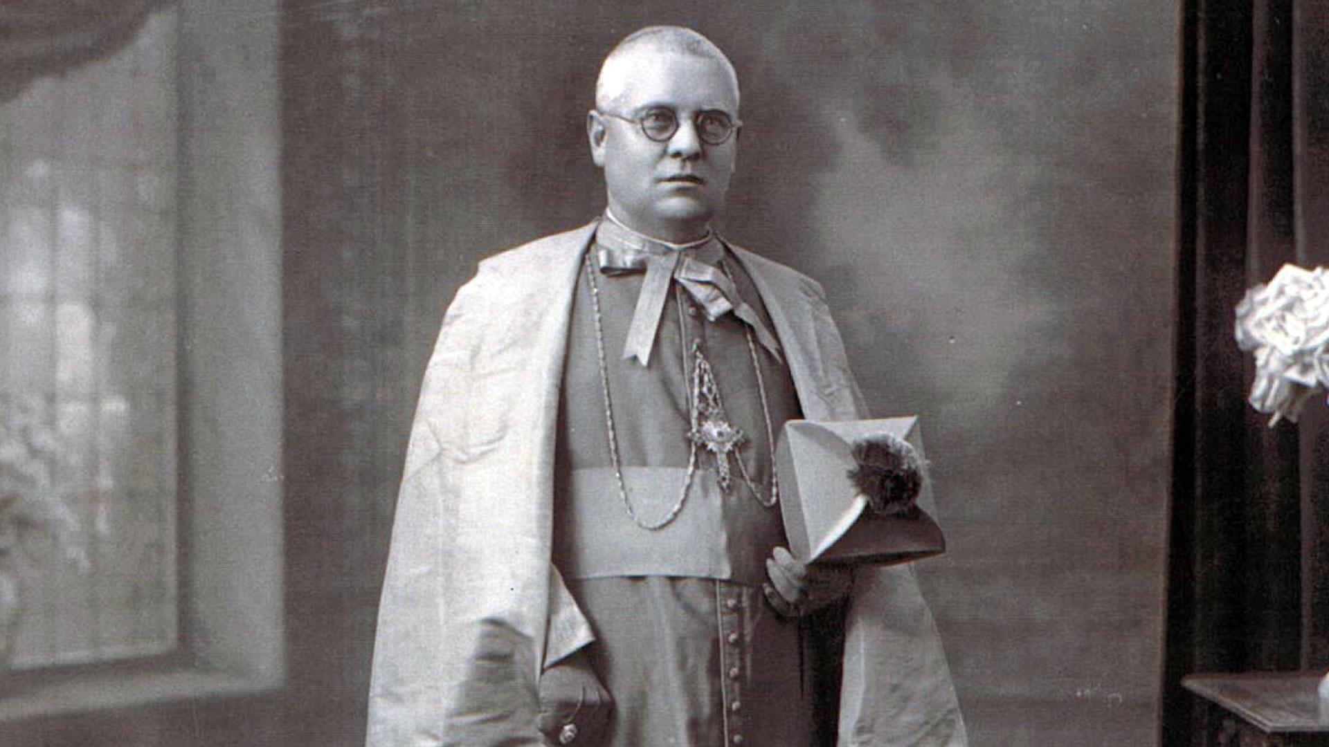 El obispo Manuel Irurita Almándoz, natural de Larraintzar