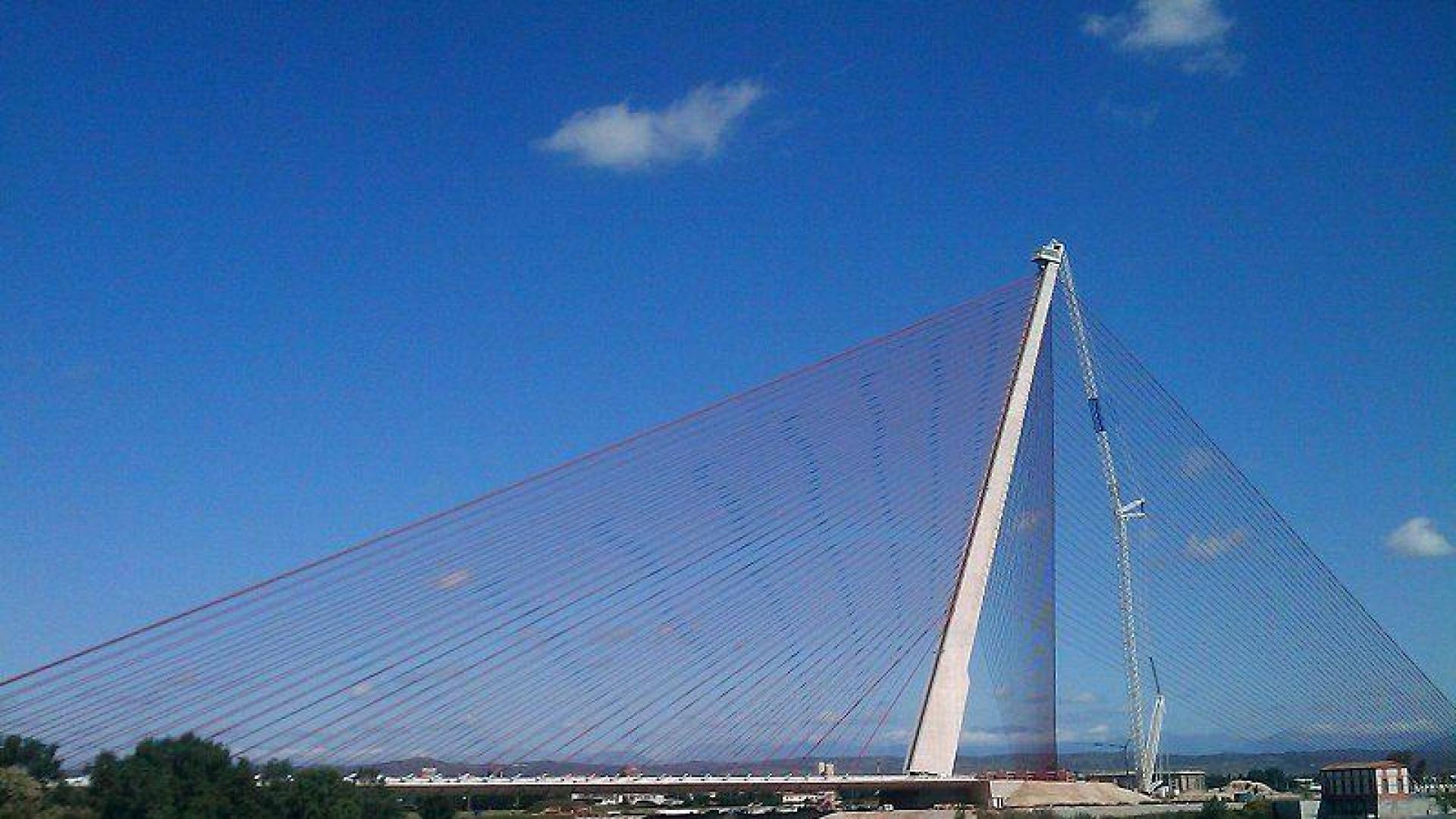 Puente de Castilla-La Mancha de Talavera, desde donde se ha precipitado el joven inglés