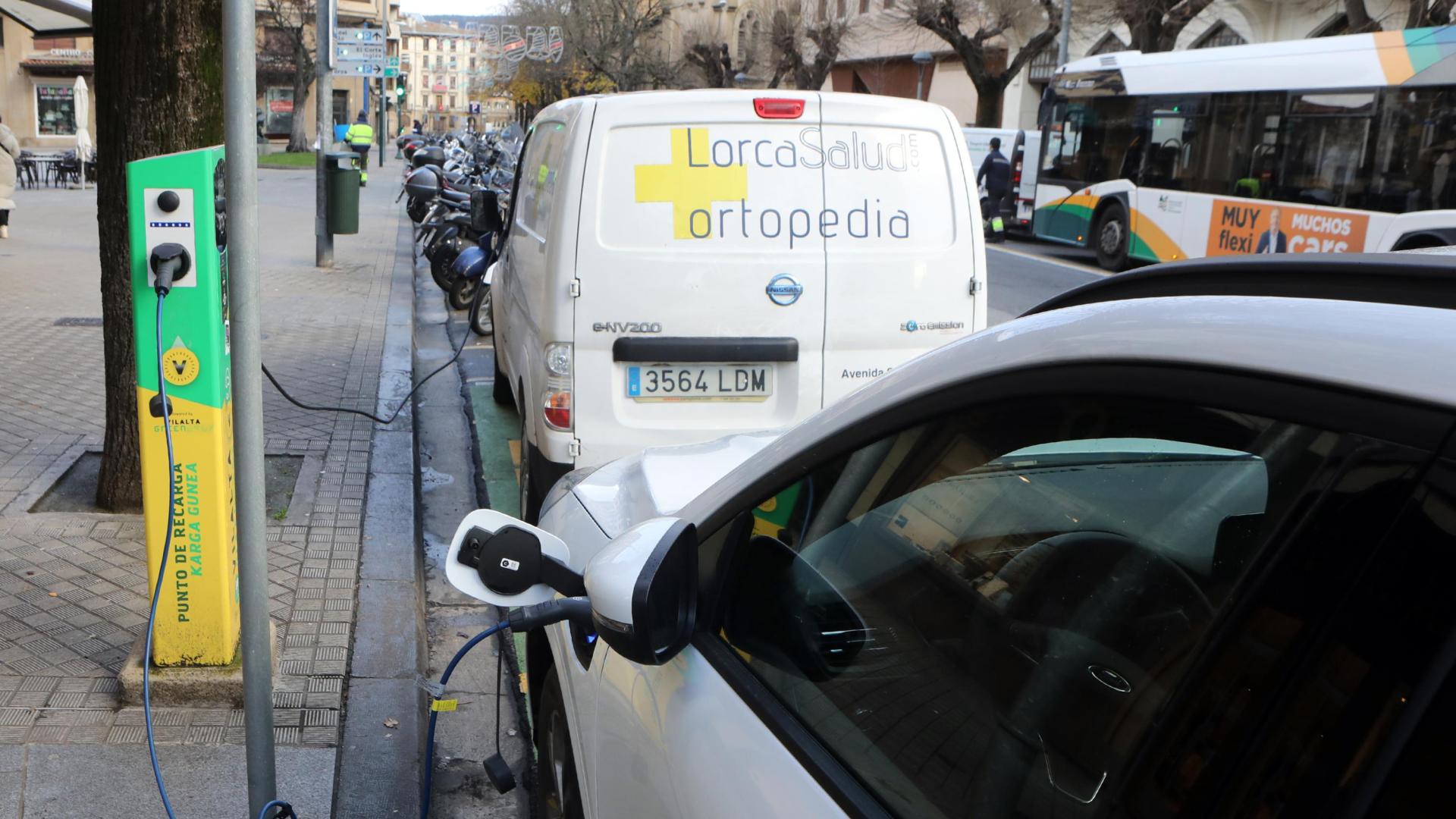 Los eléctricos van ganando presencia en las calles de las localidades navarras