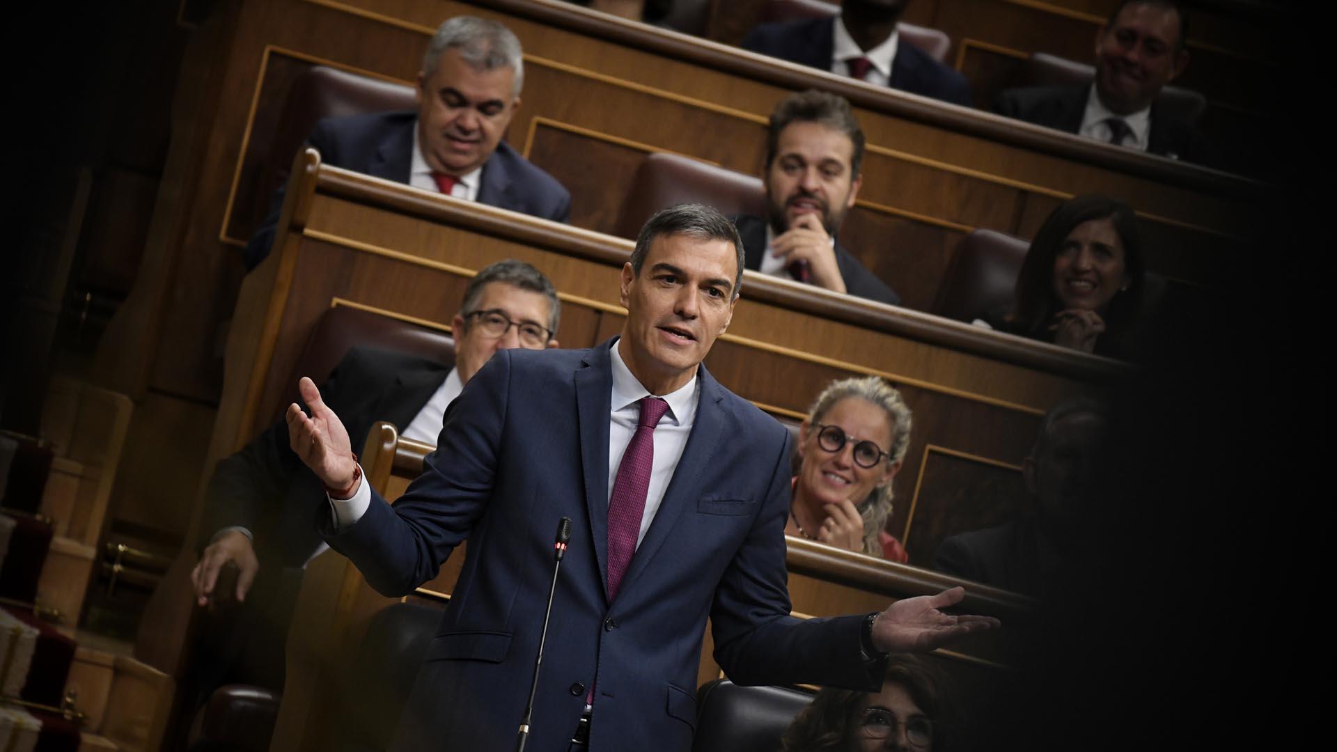 El presidente del Gobierno, Pedro Sánchez ,interviene durante una sesión de control al Gobierno