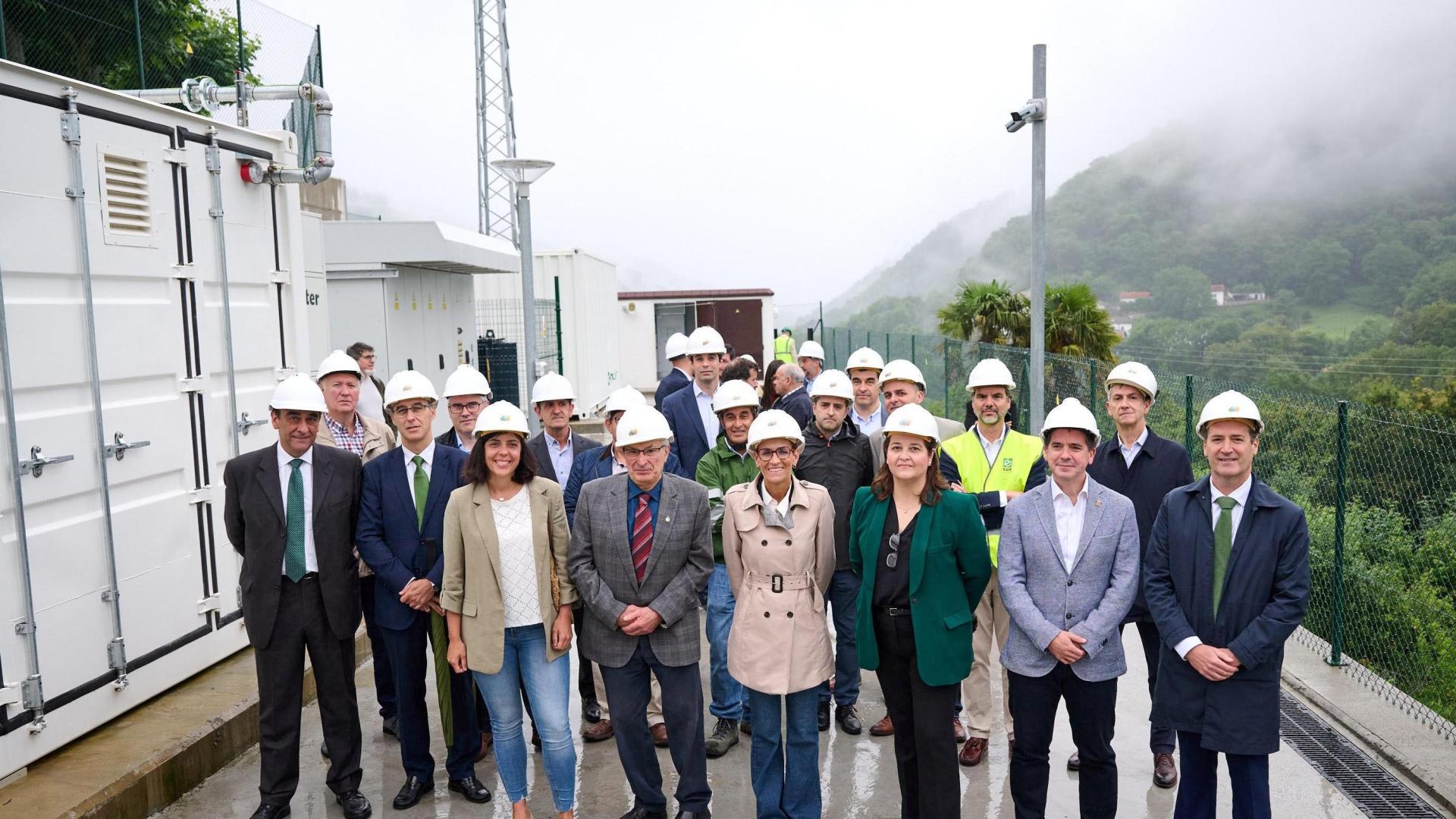 Inauguración de  la batería instalada por i-DE en Valcarlos