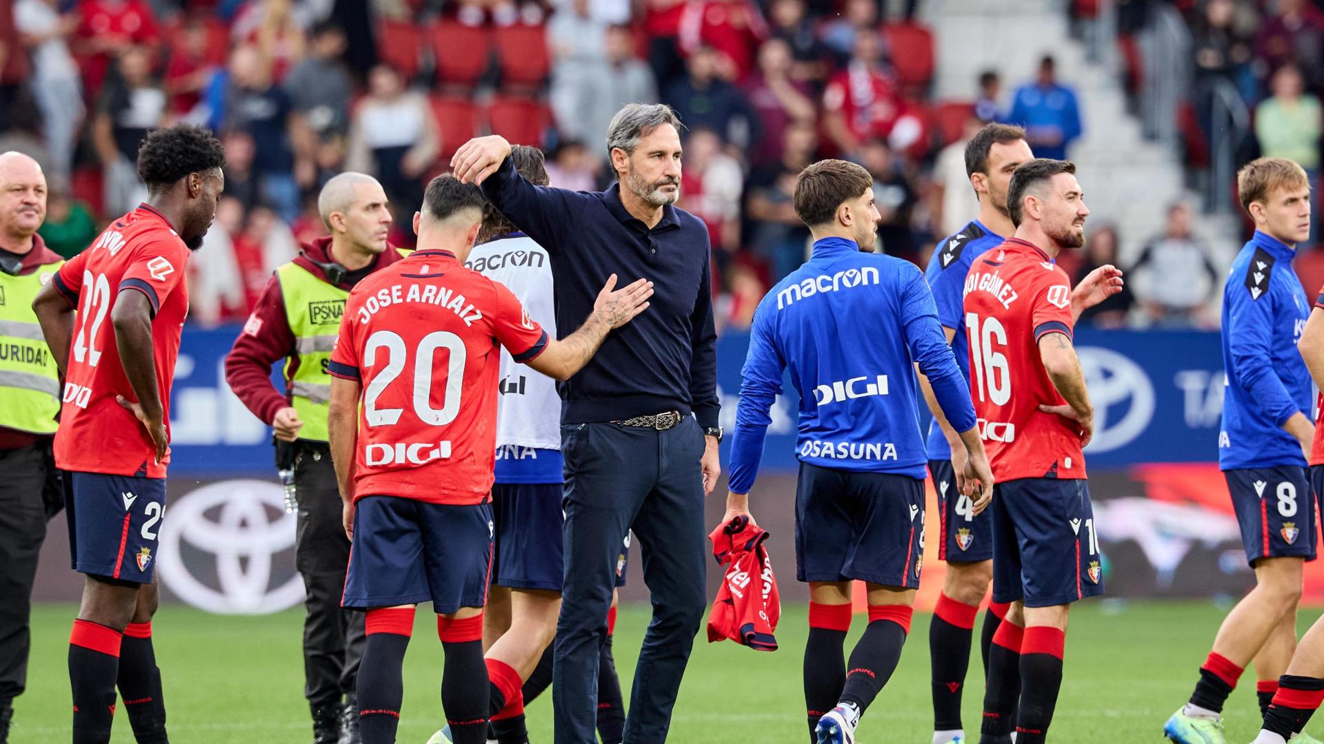 Fotos del Osasuna 1-2 Betis de la jornada 10./