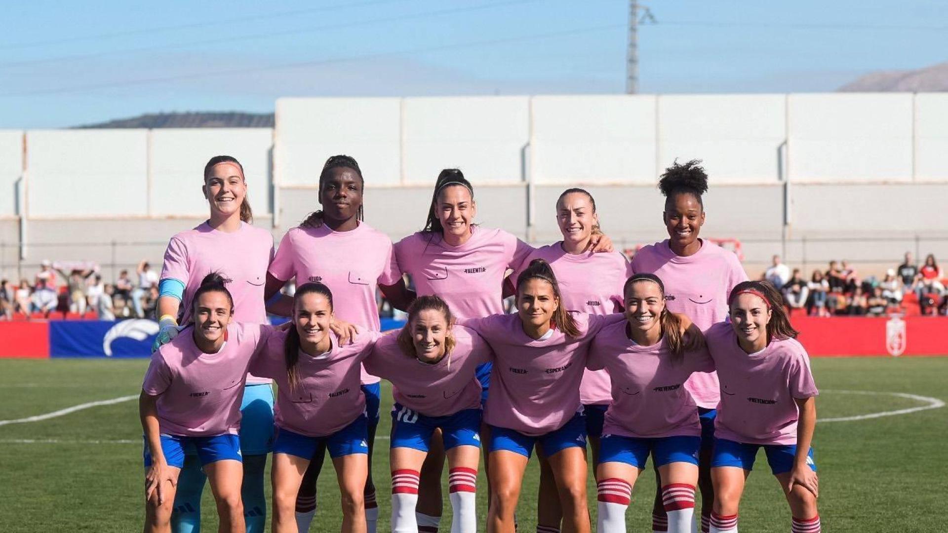 La navarra Amaia Iribarren (2ª por la dcha., en la fila de abajo), en el once titular del Granada