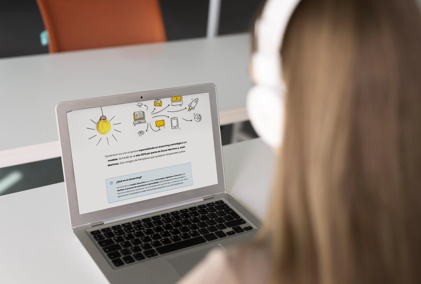 Invertir en un plan de acogida digital posiciona a la empresa como un líder en innovación y adaptabilidad