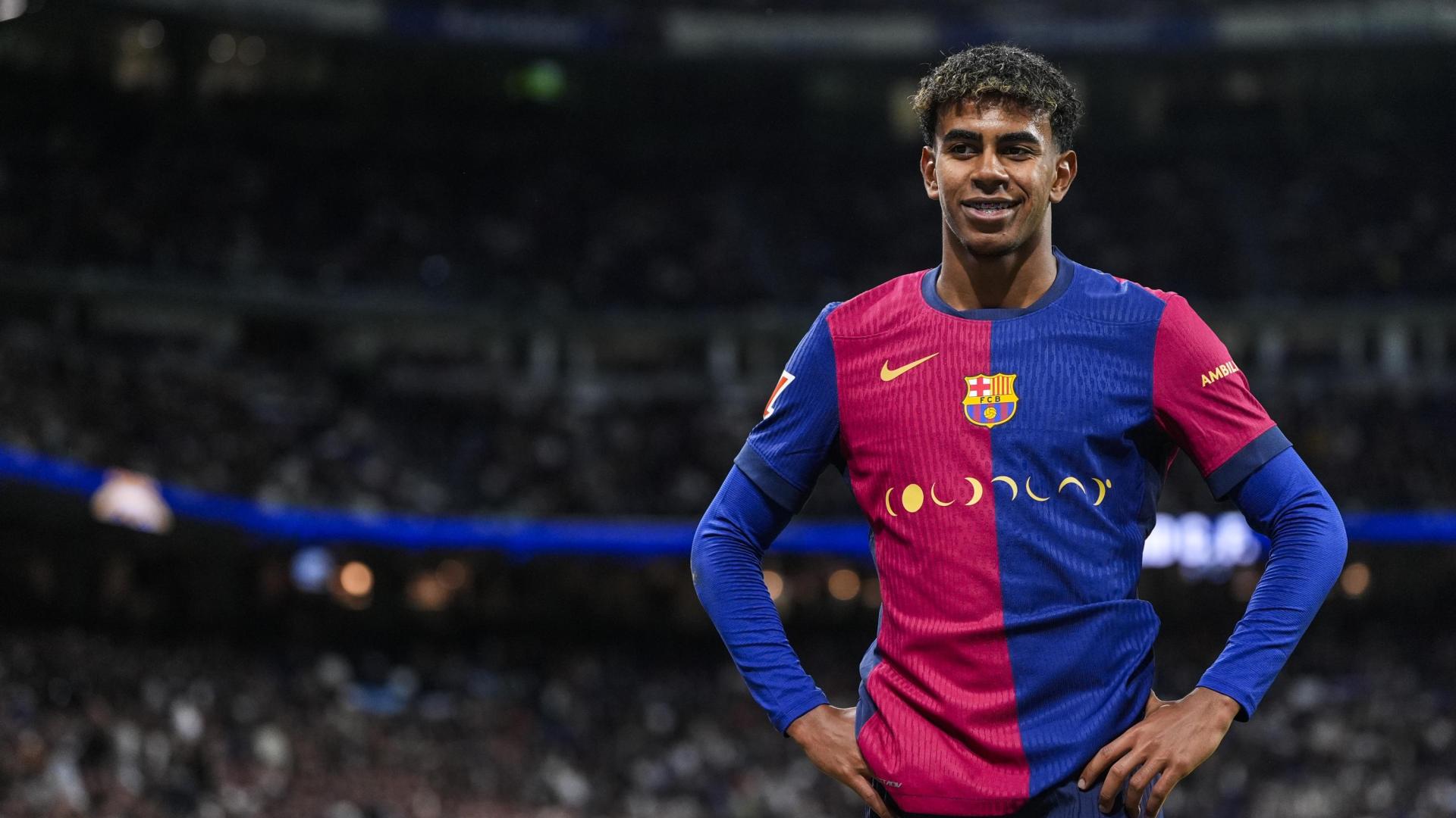 Lamine Yamal del FC Barcelona durante la liga española,en el partido de fútbol jugado entre el Real Madrid y el FC Barcelona en el estadio Santiago Bernabeu
