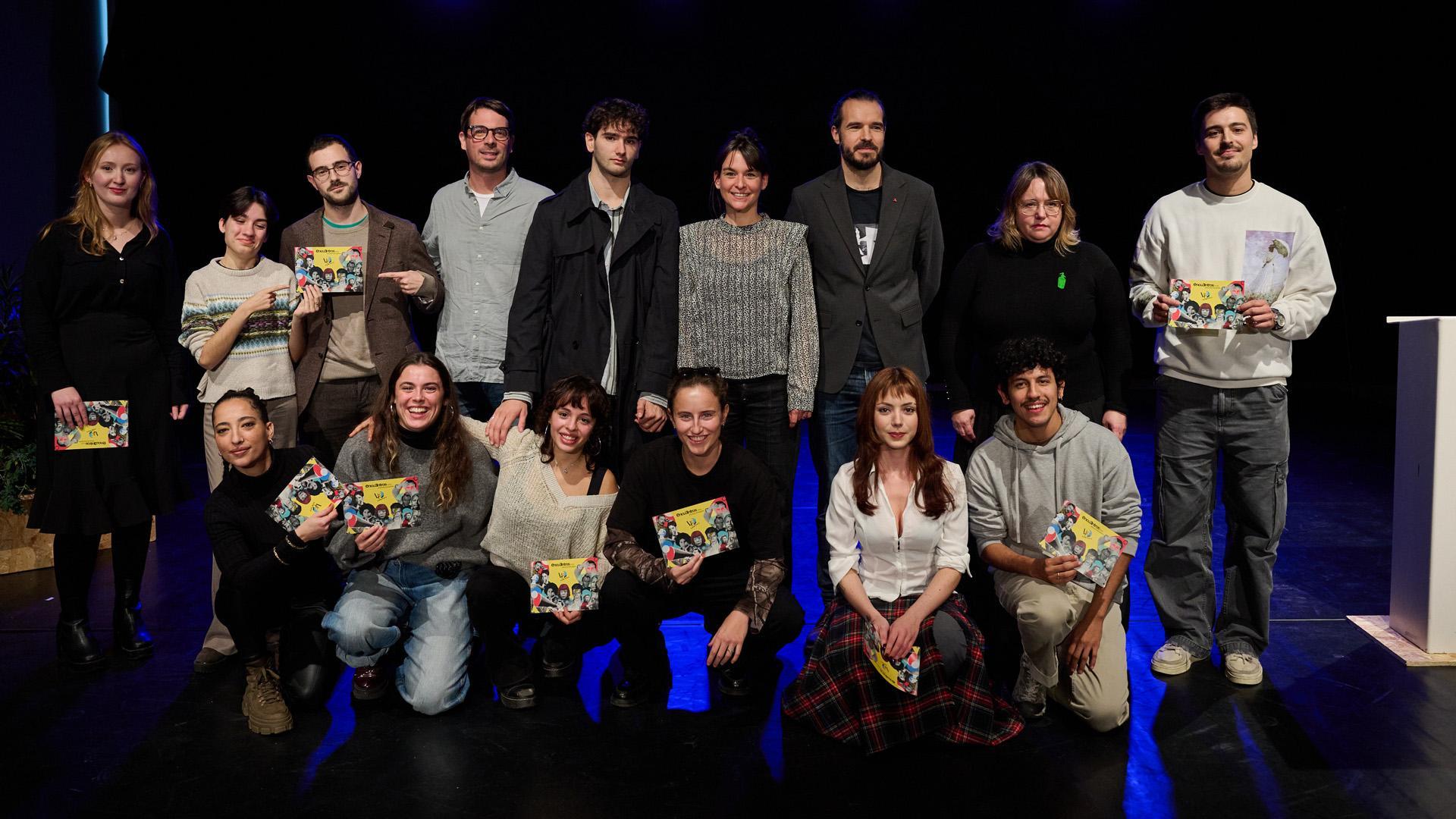 Foto de familia de los premiados