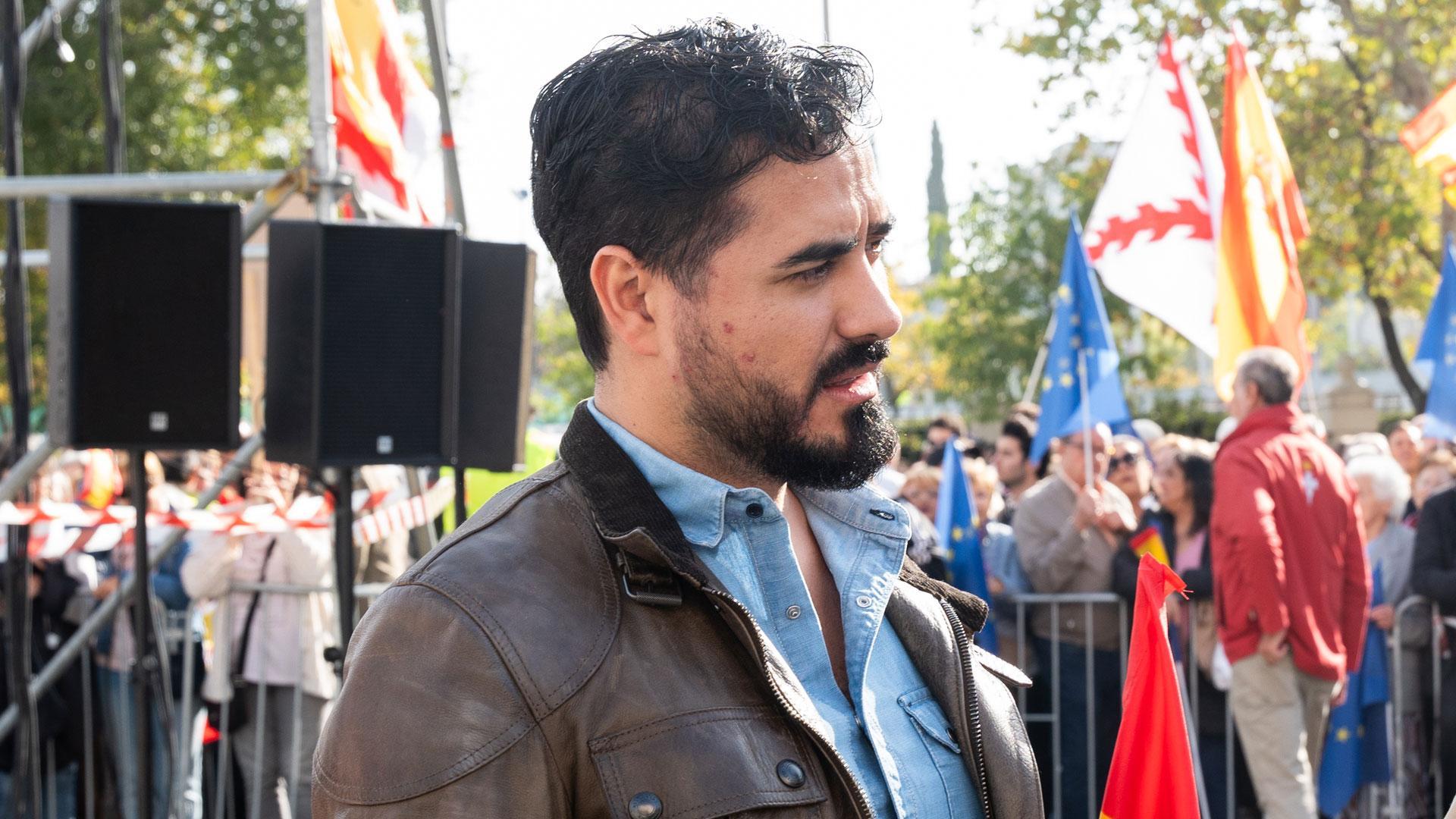 El eurodiputado Luis 'Alvise' Pérez durante una concentración para pedir elecciones generales, en la Plaza de Castilla, el 20 de octubre de 2024