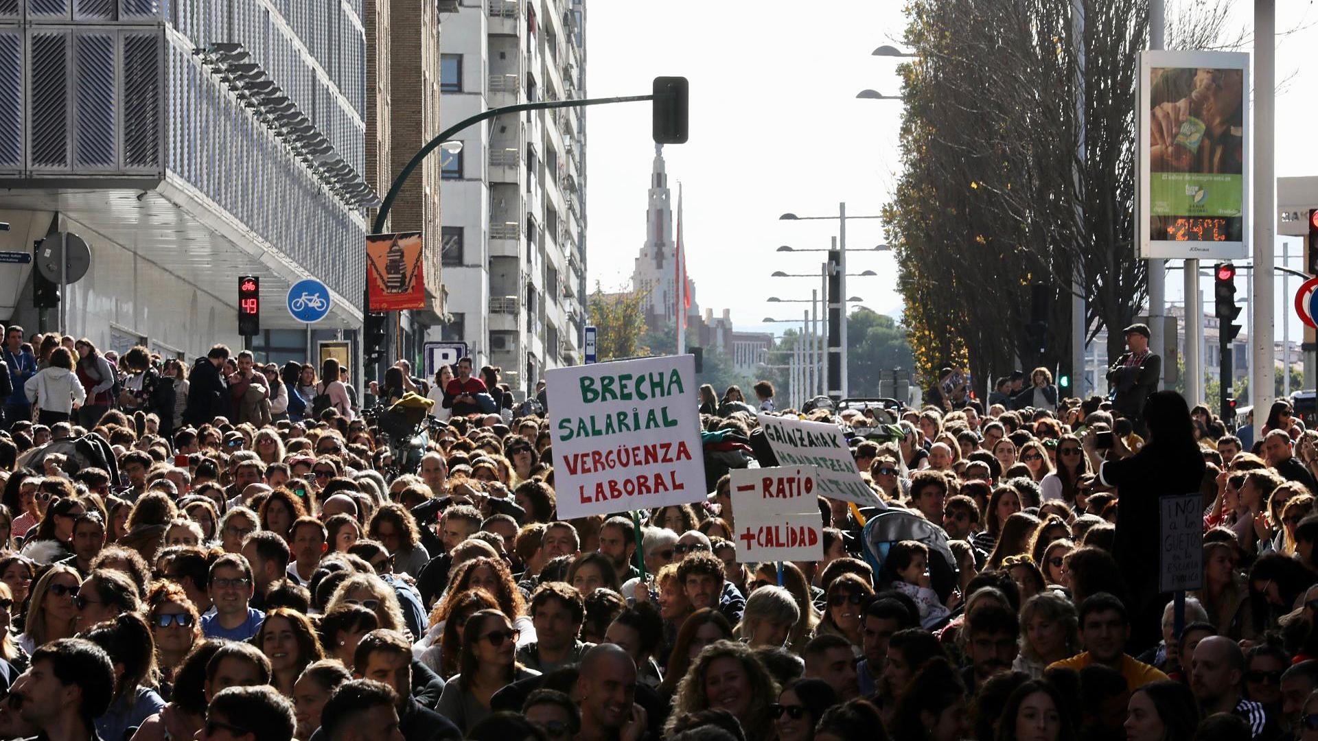 Fotos de la nueva jornada de movilizaciones por la Educación en Pamplona