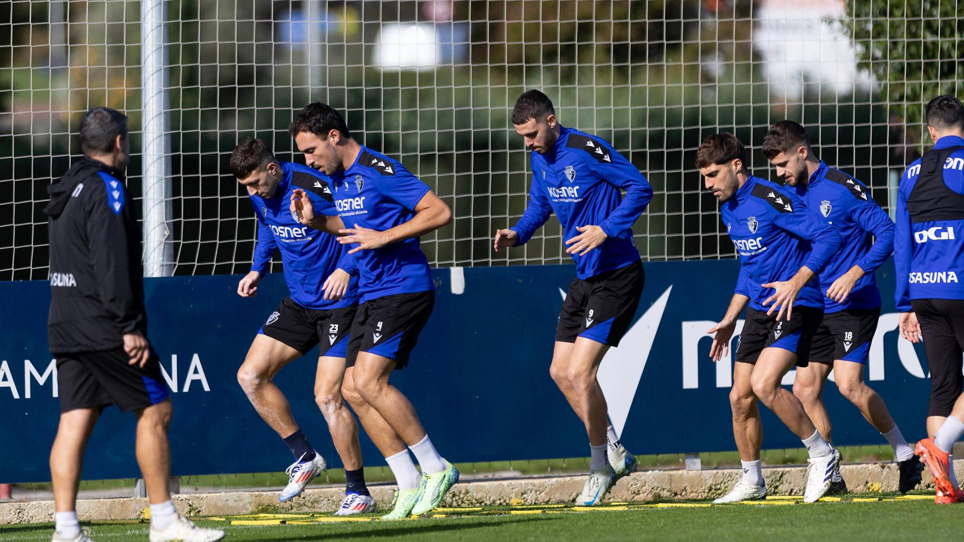 Bretones, Unai, Raúl, Nacho Vidal e Iker Muñoz, en la sesión previa.	osasuna