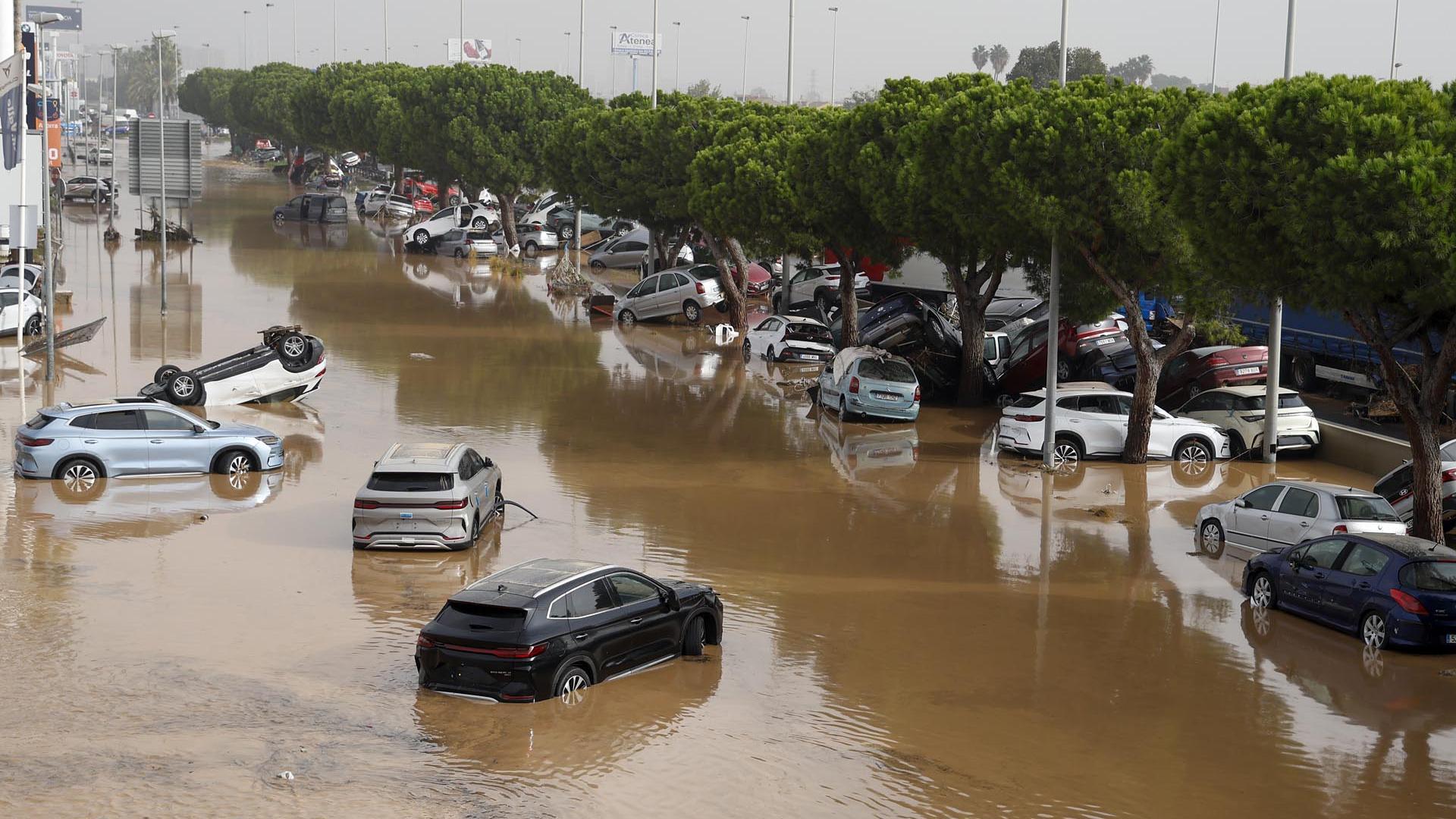 Fotos de las inundaciones y los daños causados por la DANA en Valencia y Albacete. /