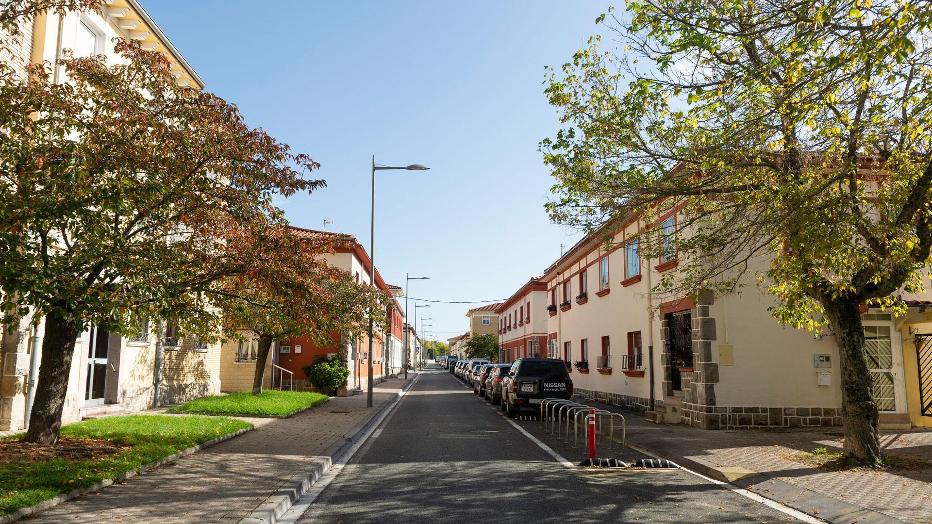 Una calle del barrio de la Txantrea de Pamplona
