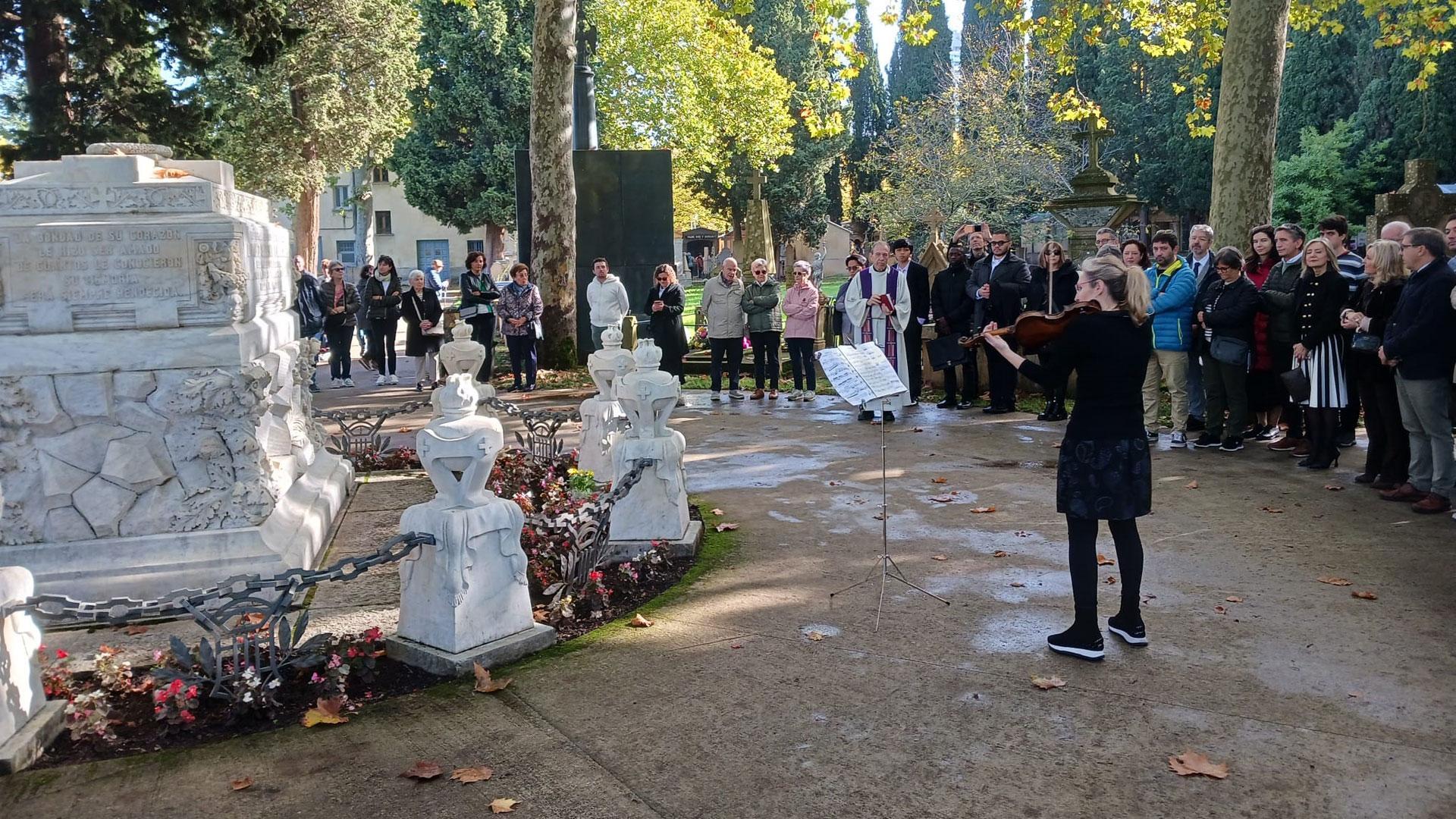 Vídeo de la violinista Catalina García-Mina en el homenaje a Pablo Sarasate en el cementerio de Pamplona