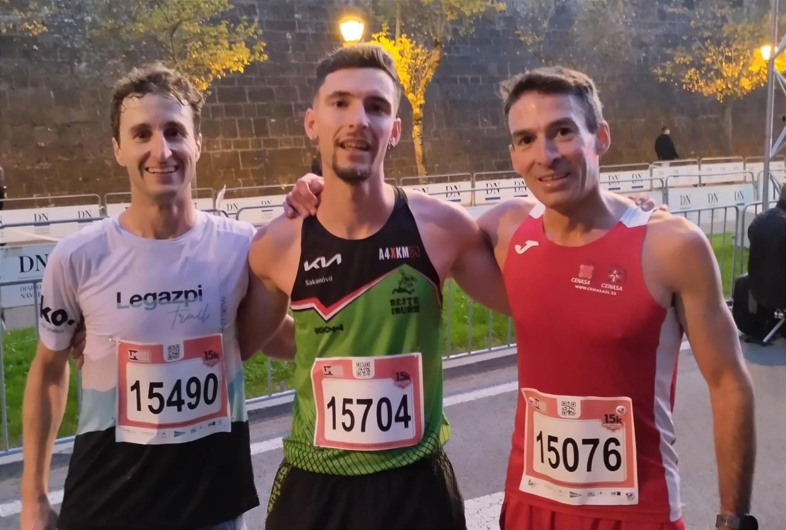 Asier Gutiérrez (Beste Iruña), ganador de la carrera sobre 15 kilómetros
