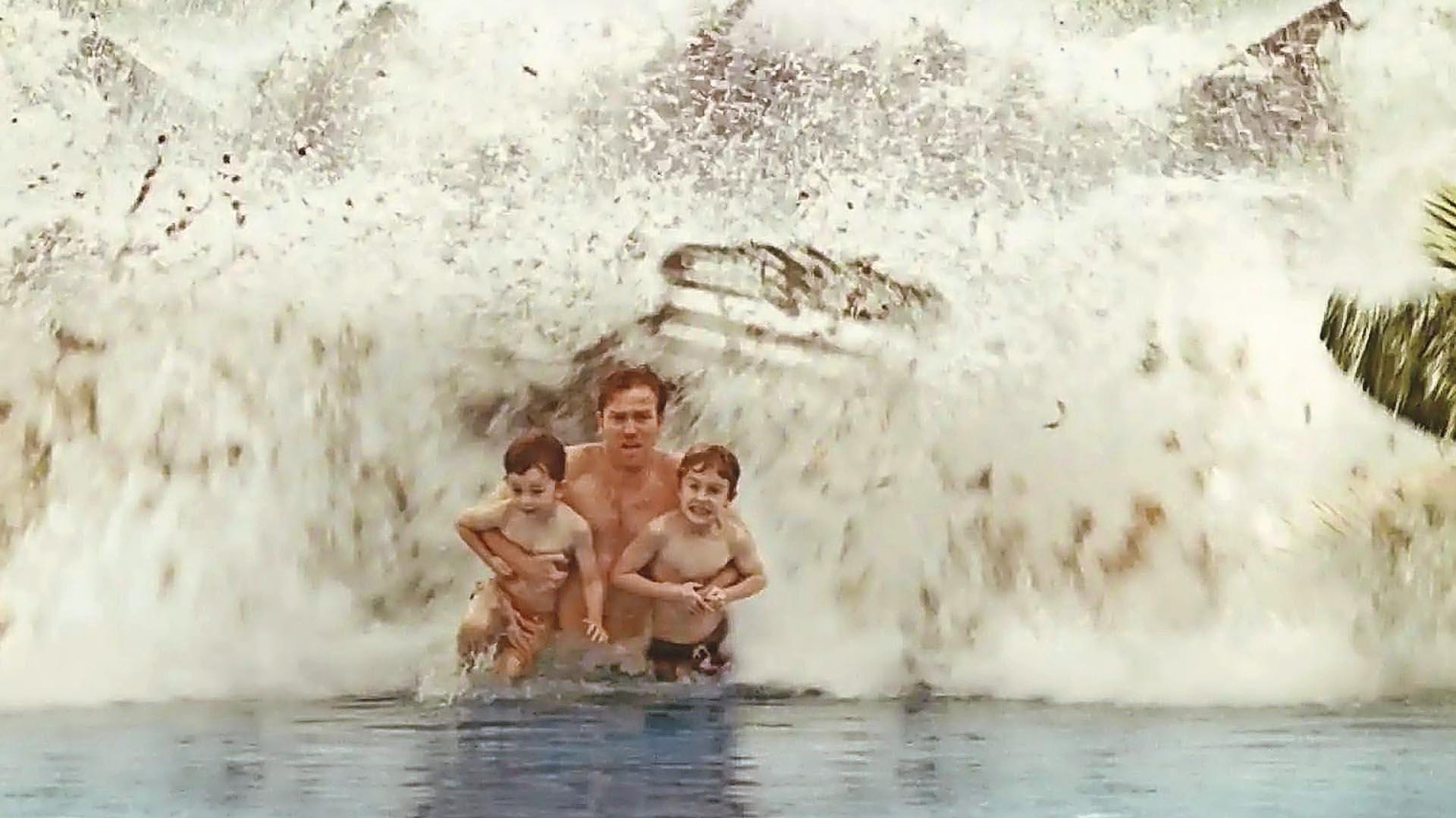 Fotograma de la película 'Lo imposible' sobre el tsunami de Tailandia en 2004