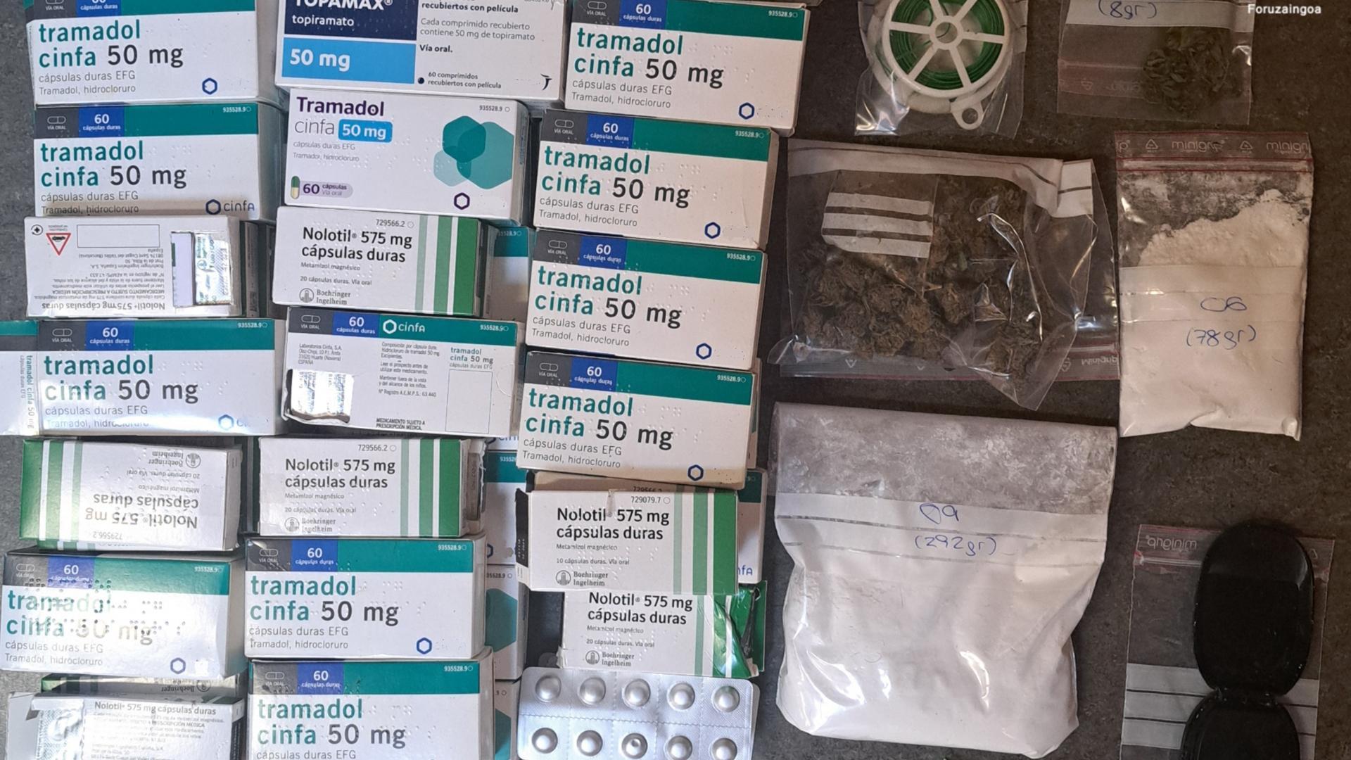 Parte de las drogas decomisadas en el registro