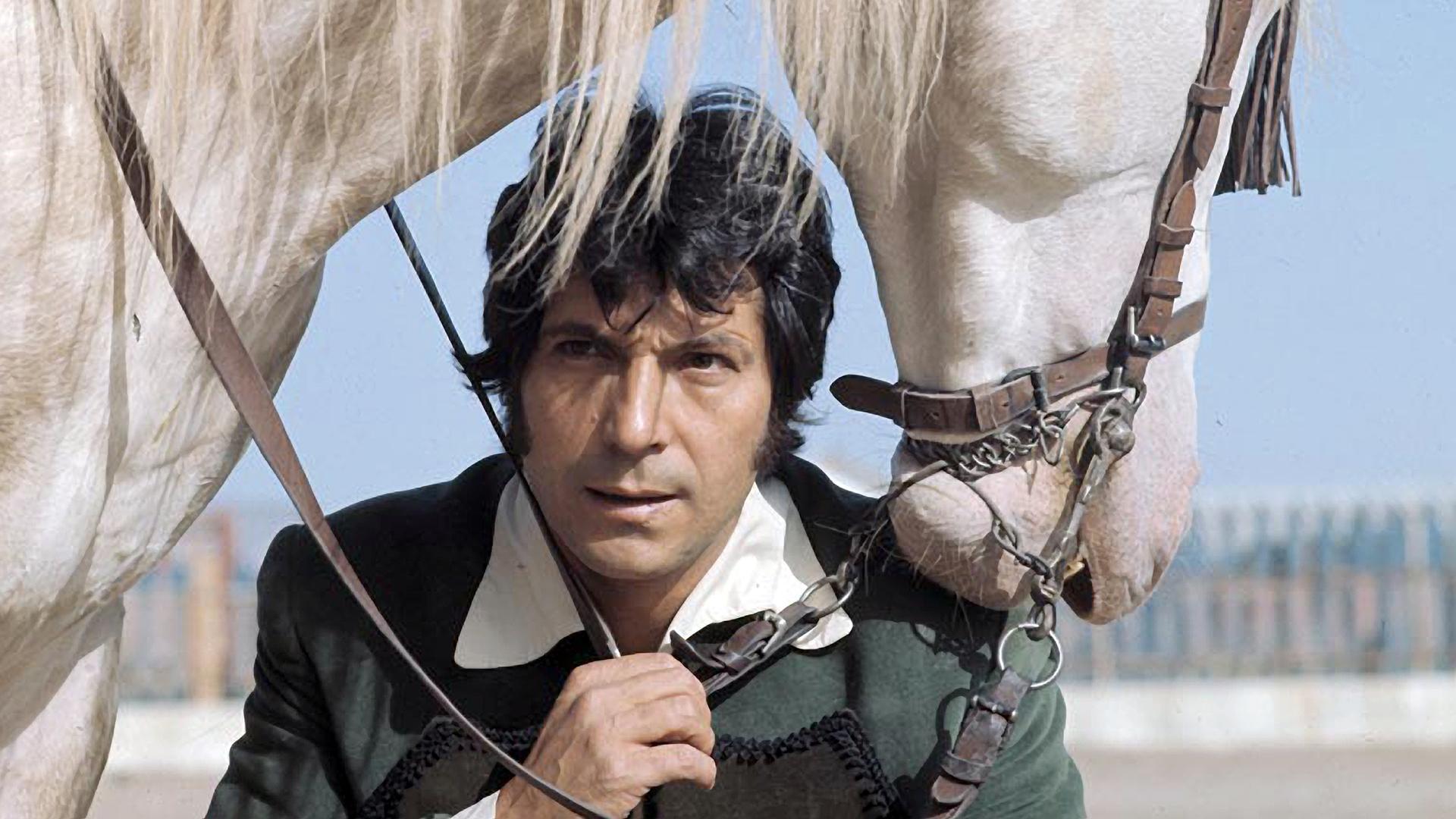 Sancho Gracia encarnó en el cine al personaje principal de la serie 'Curro Jiménez'