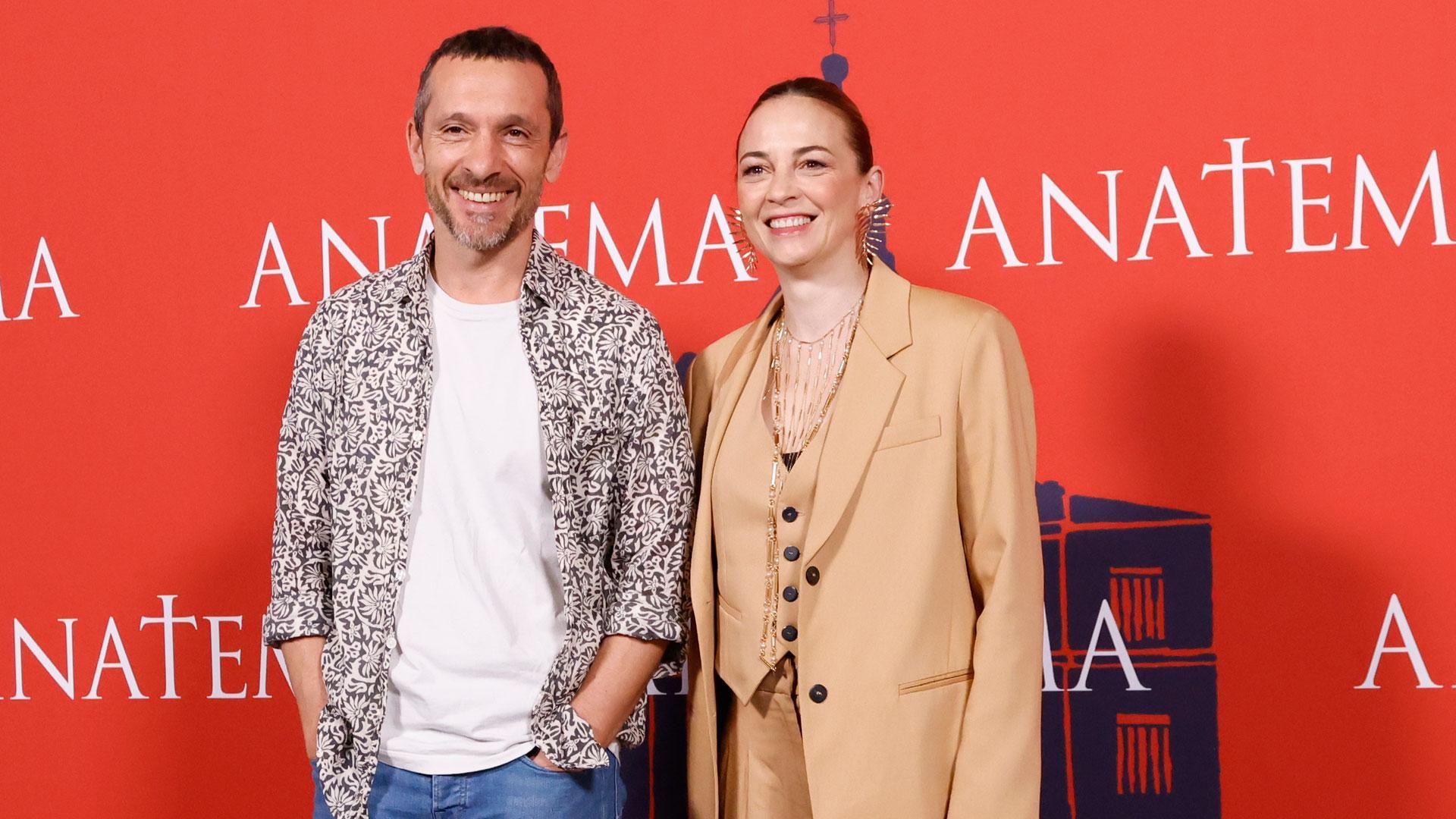 Pablo Derqui y Leonor Watling, actores protagonista de 'Anatema', de la directora Jimina Sabadú, durante la presentación del film